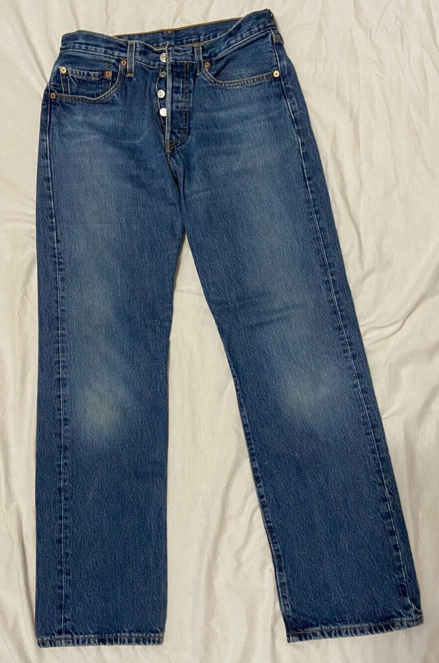 Levi 501 button fly jeans – 15501-0186 – Vintage – 32 x 34 – Gently Worn