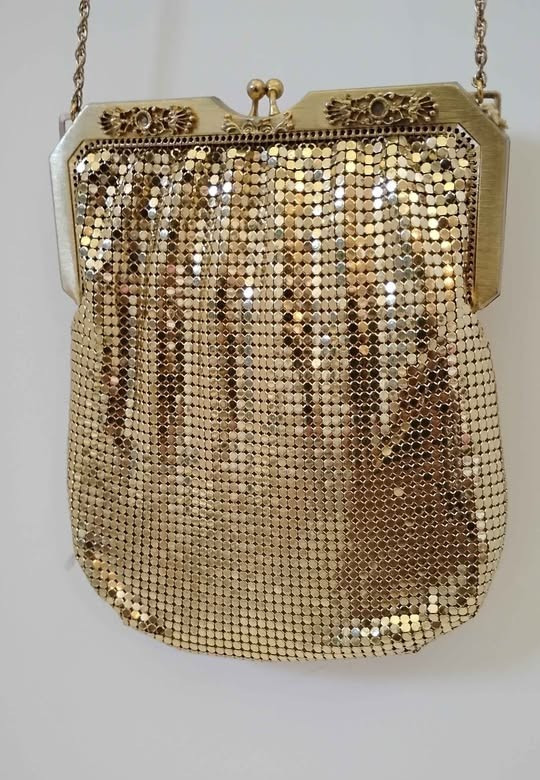 1970’s Women’s O/S Disco Gold Chainmail Metal Mesh Halter Top Belt & Purse 3 PCS