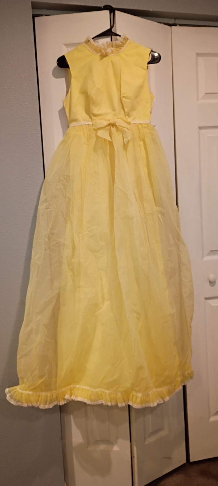4 Vintage 70’s Long women’s dresses Prom, Bridesmaid, Costume party, Sz 7/8