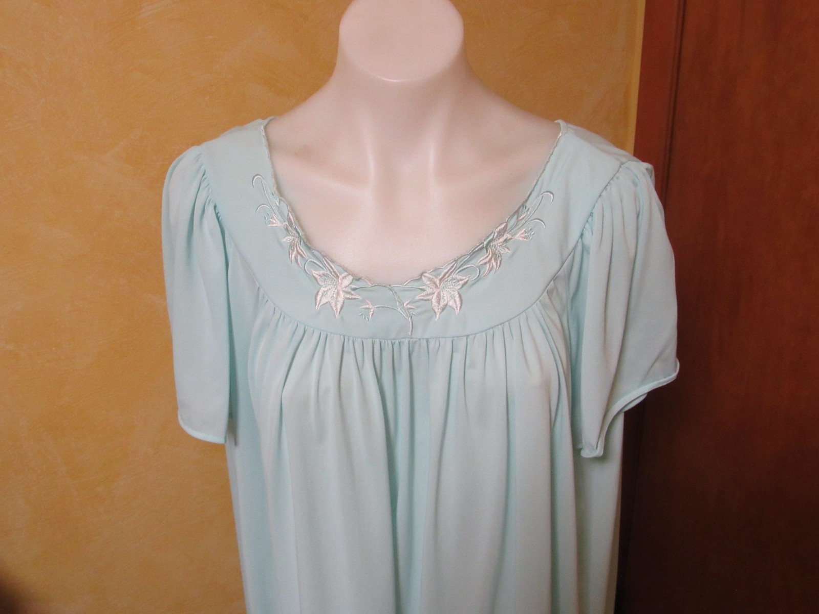MISS ELAINE CLASSICS BLUE SILKY SOFT SHEER NYLON NIGHTGOWN XL STYLE 20809 SISSY