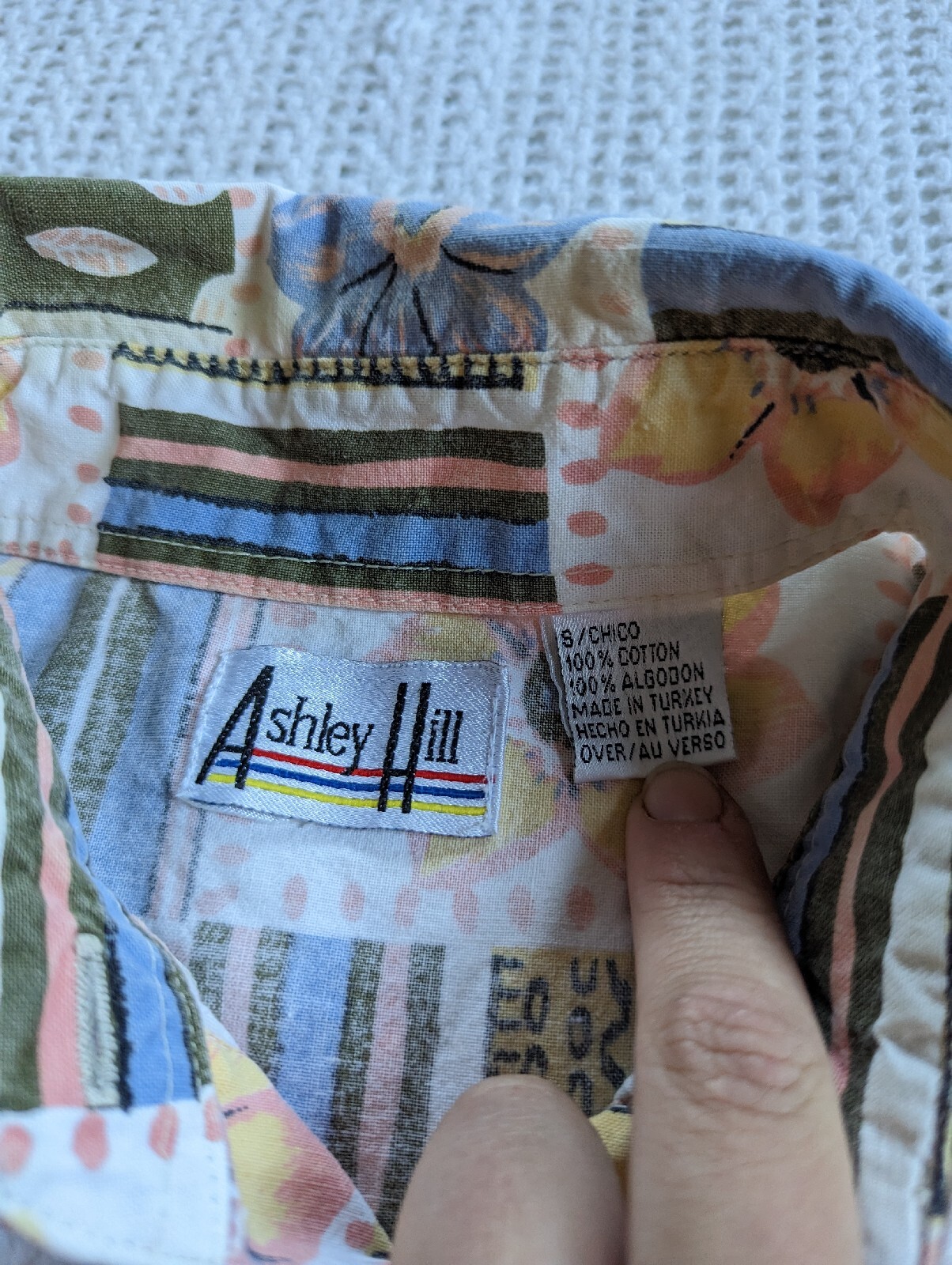 VTG Ashley Hill Short Sleeve Button Down Shirt Women’s Small Floral Patterned