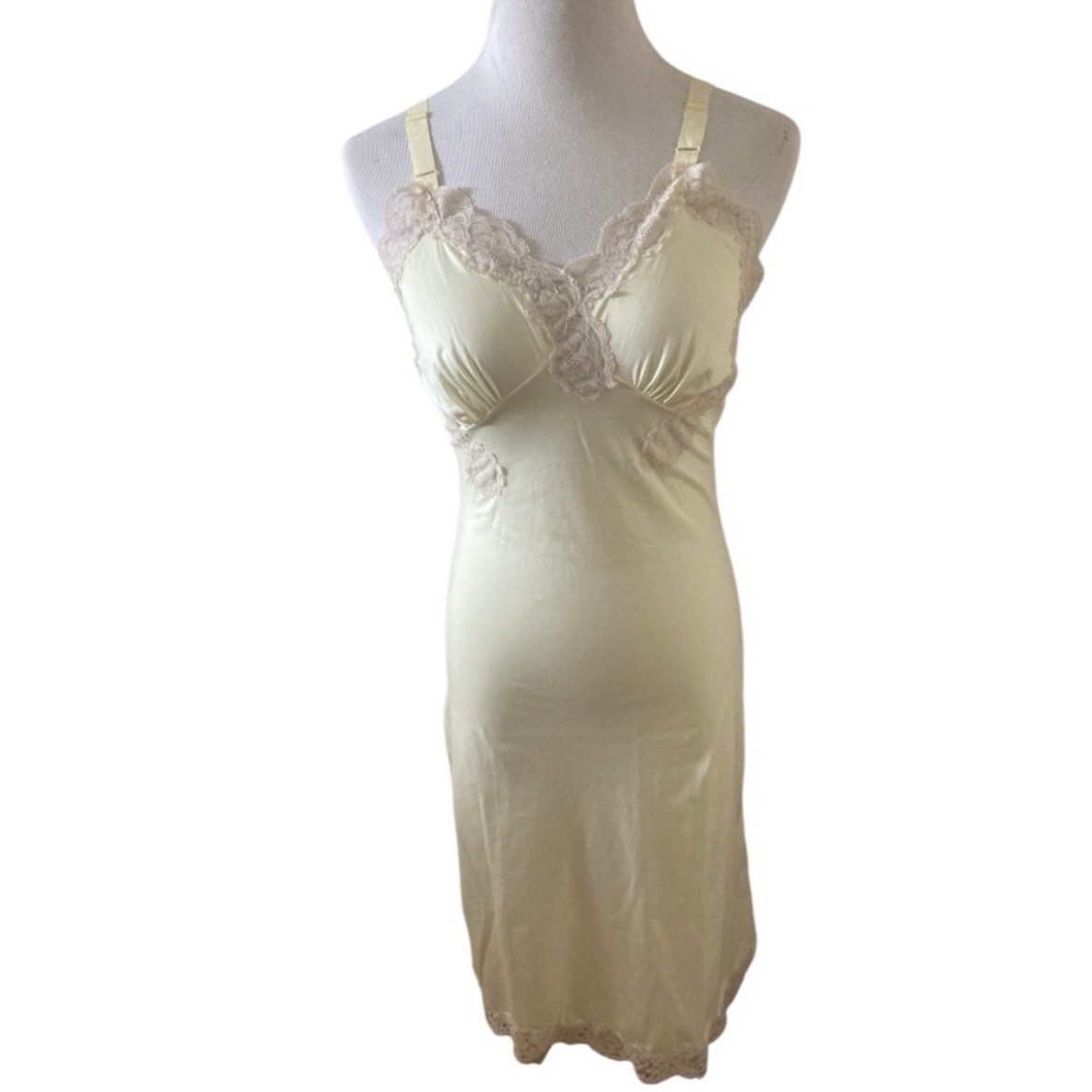 Vintage Baronet Lingerie Short Slip Dress 1960s Glamour Yellow Nude Lace 32