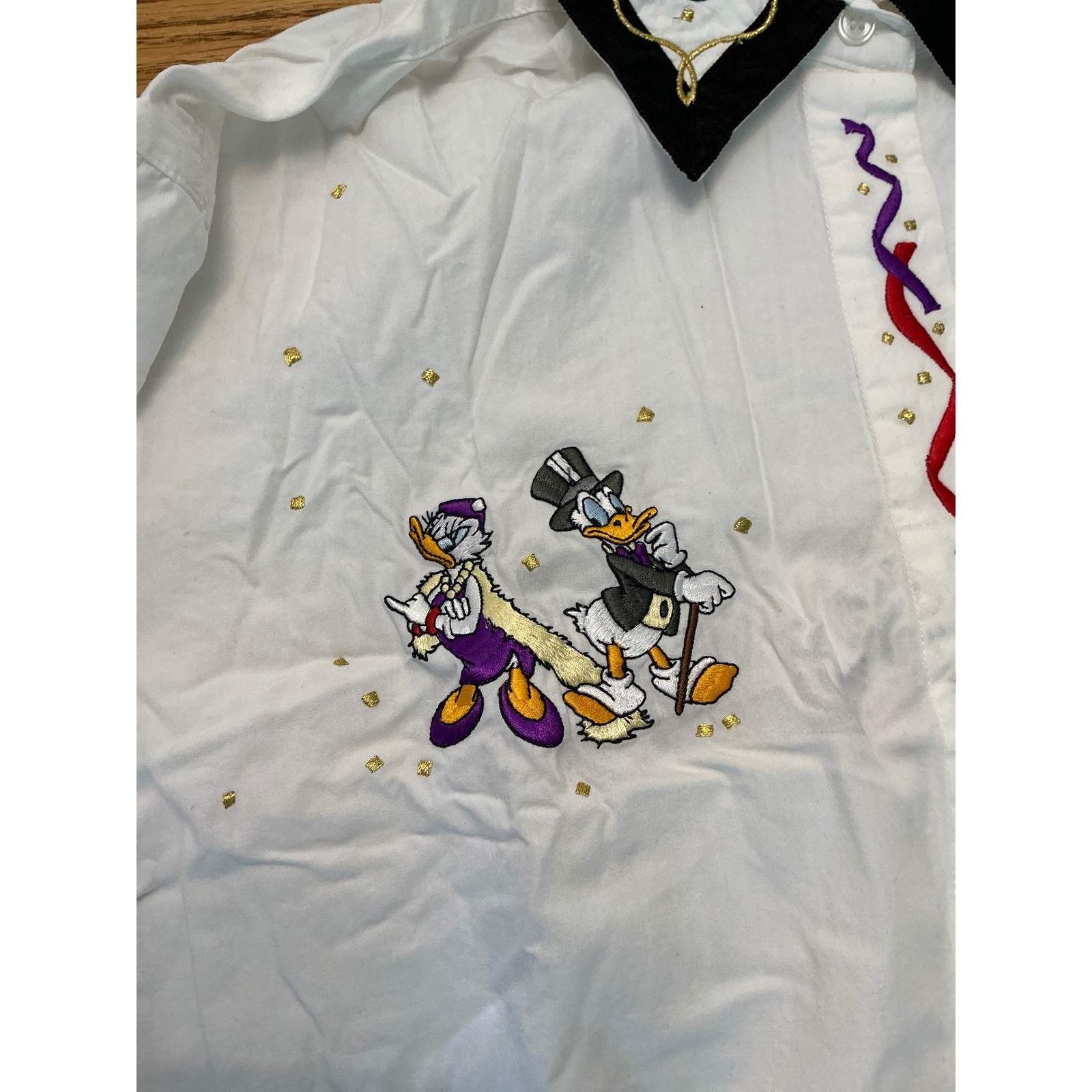 Vintage Disney Store Mickey Minnie Donald Daisy Embroidered Button Down Shirt L