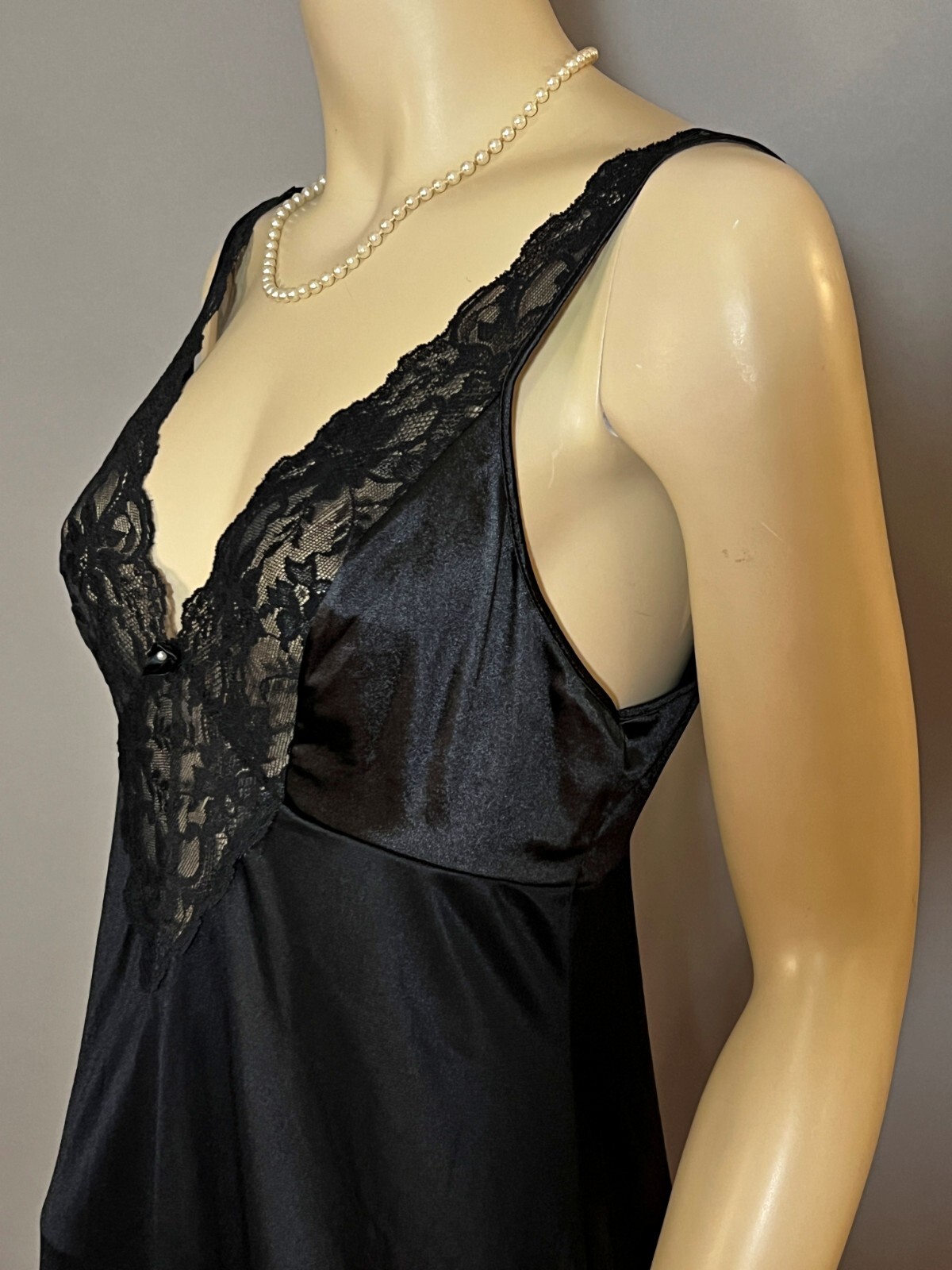 Vintage Vassarette Black stretch bodice Olga Style Nightgown Size LARGE