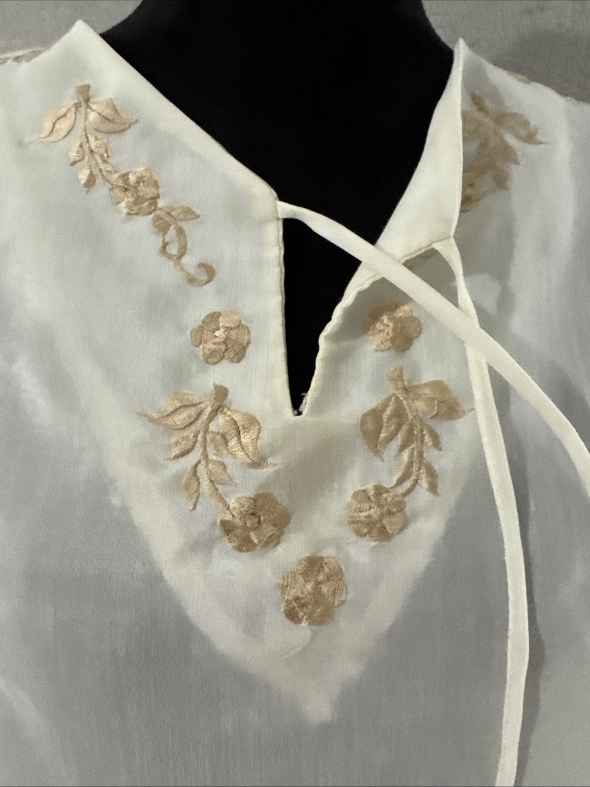 Vintage 70s Embroidered Peasant Blouse | Homemade Scalloped Boho Top S M