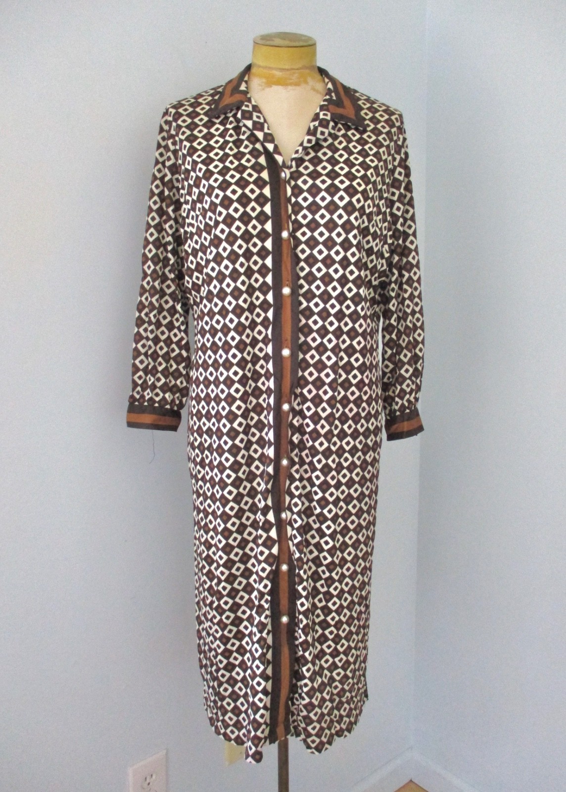 Vtg 70s brown silky knit geometric diamonds button shirt dress secretary M/L