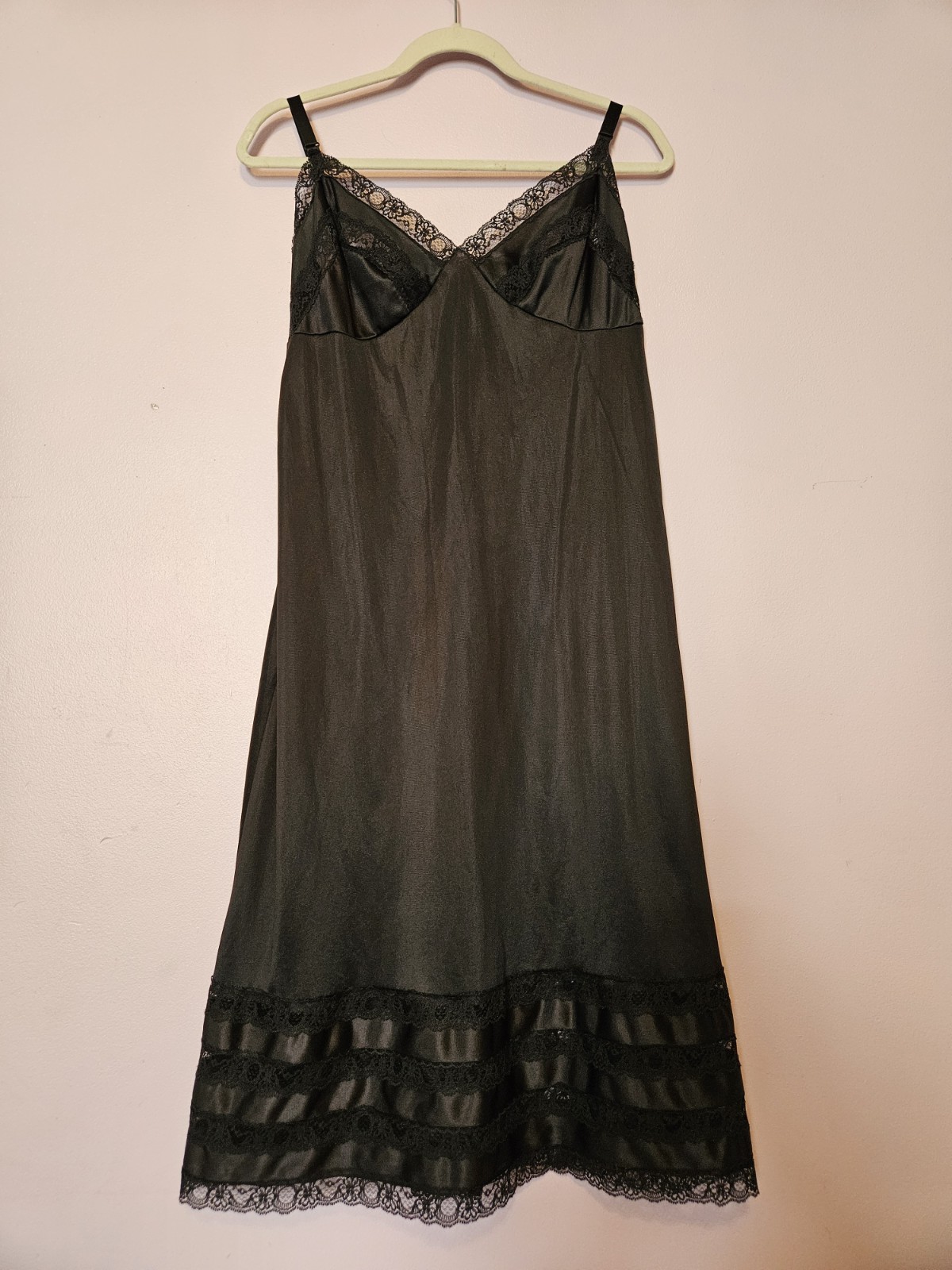 Vintage MOVIE STAR Black NYLON Sheer Lace Trim FULL SLIP Dress Size 40 7-M 1937