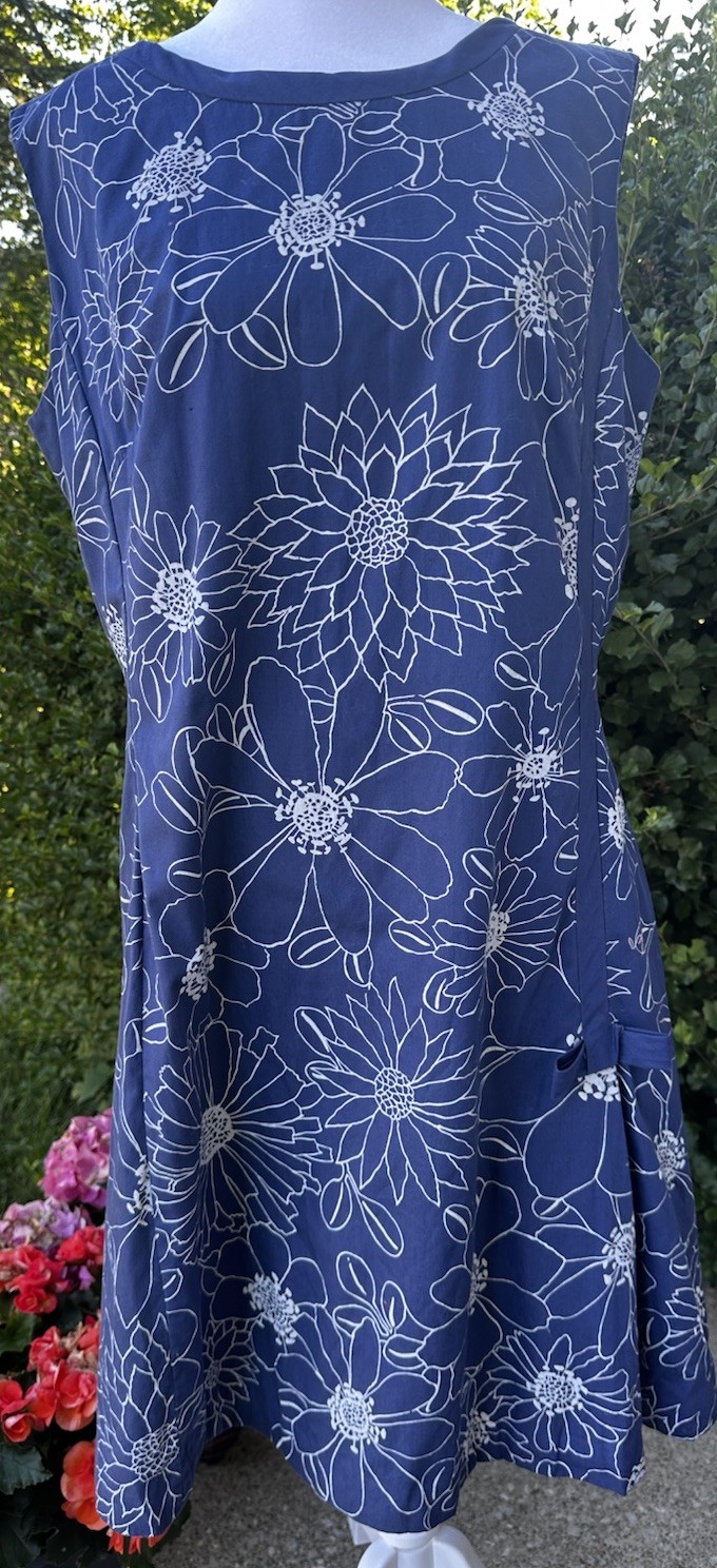 Vintage Shifts Internationale Miami Resort Shift Dress Mod Floral Hand Screened
