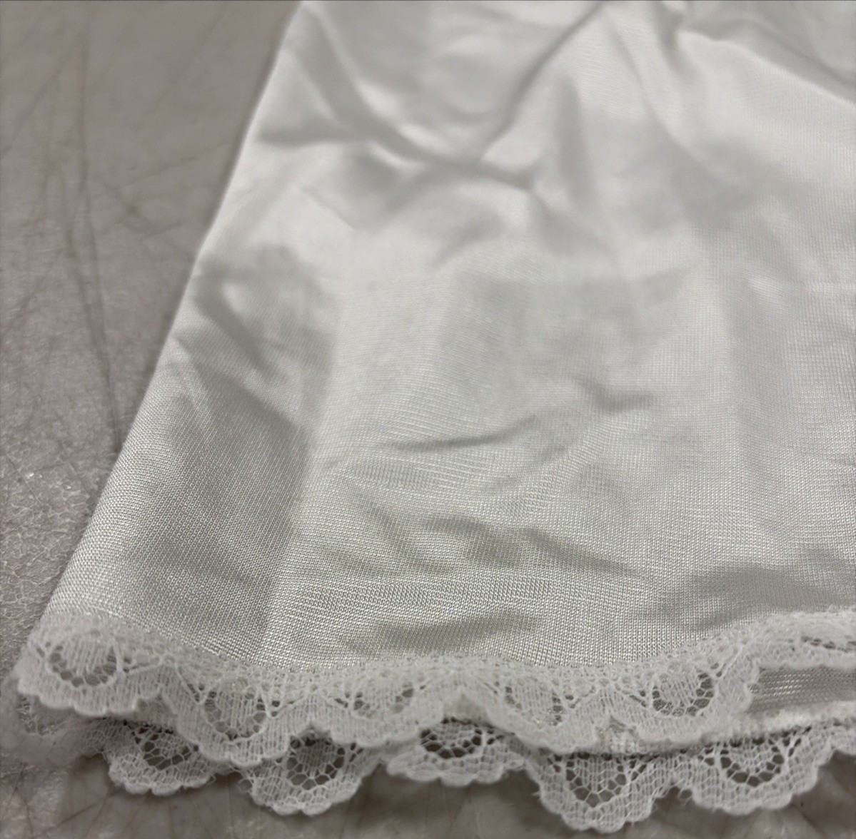 Adonna Mini Half Slip Vintage Lingerie 17 ¾” White Antron With Lace Size Medium