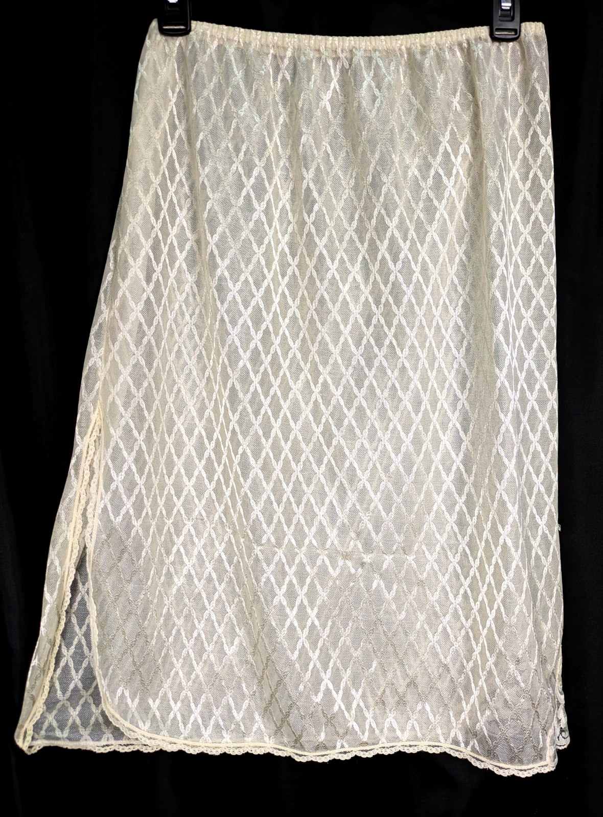 M Undercover Wear Semi-Sheer Mesh Lace Shiny Diamond Half Slip USA Made Vintage