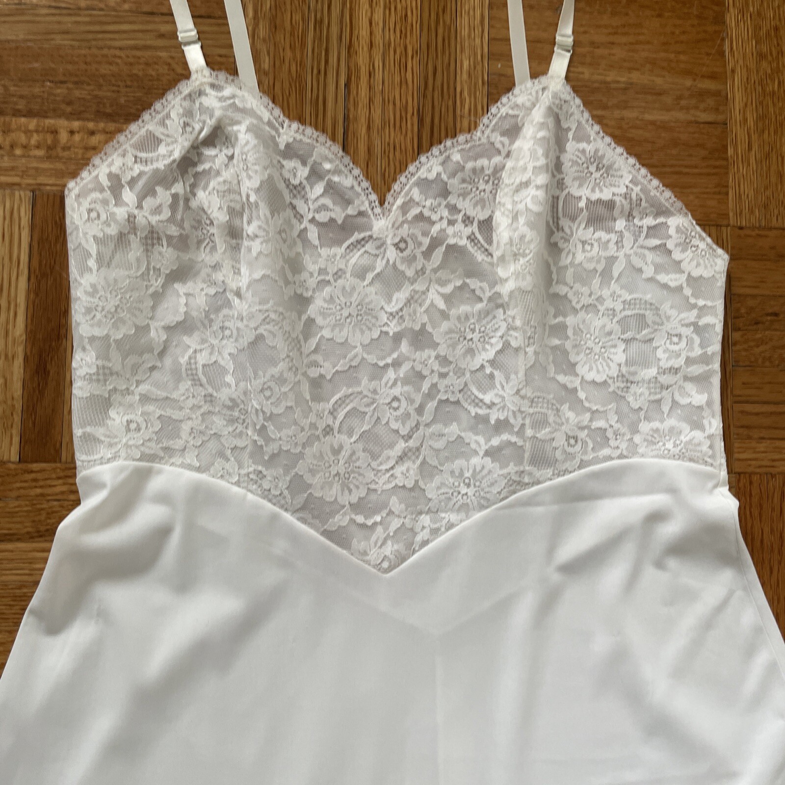 Vintage Nylon Slip Lingerie White 34C Empire Waist Knee Length Lace Bodice Hem