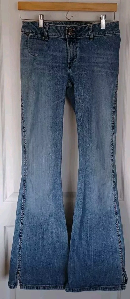 VINTAGE PRE-LOVED 29/33 SILVER JEANS FLARED 97% COTTON 3% LYCRA MADE IN CANADA