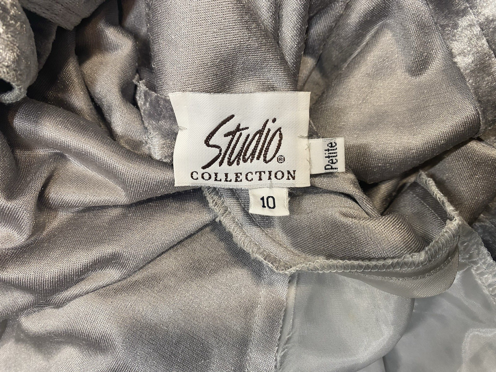 Vintage Dress SIZE LARGE 10 PETITE silver gray velvet long sleeve 80s 90s