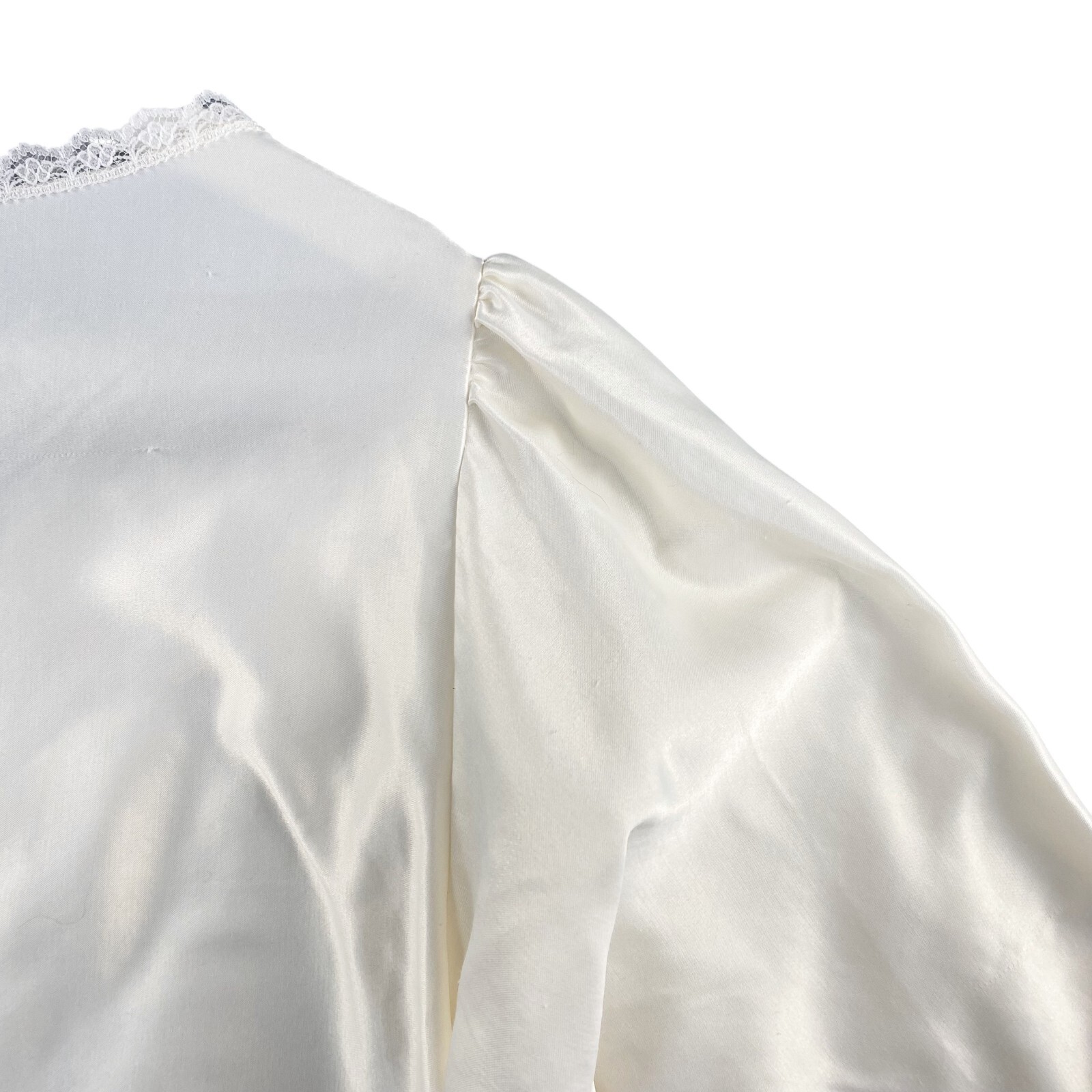 Barbizon Womens Medium Cuddleskin Vintage Pajama Top Ivory Satin Embroidered
