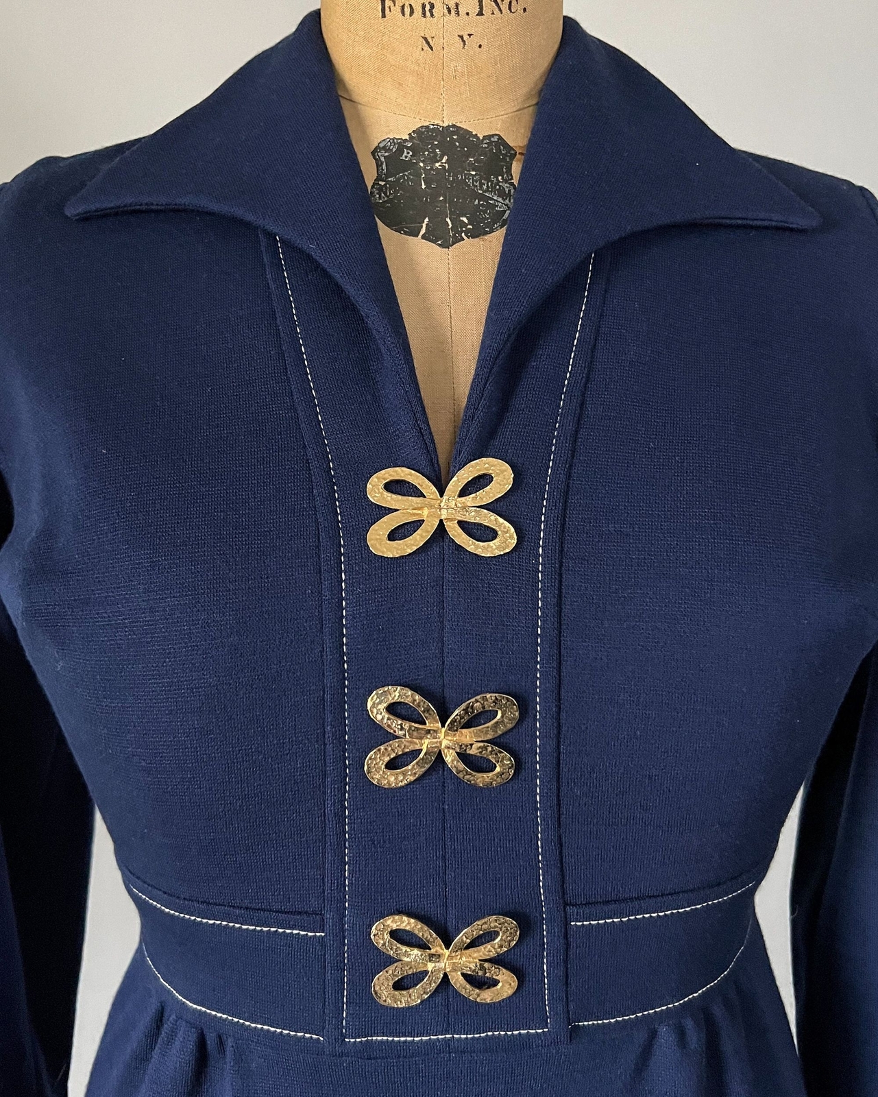 Vintage 1970s Mod Navy Indigo Blue Wool Knit Wing Collar Sweater Sheath Dress SM