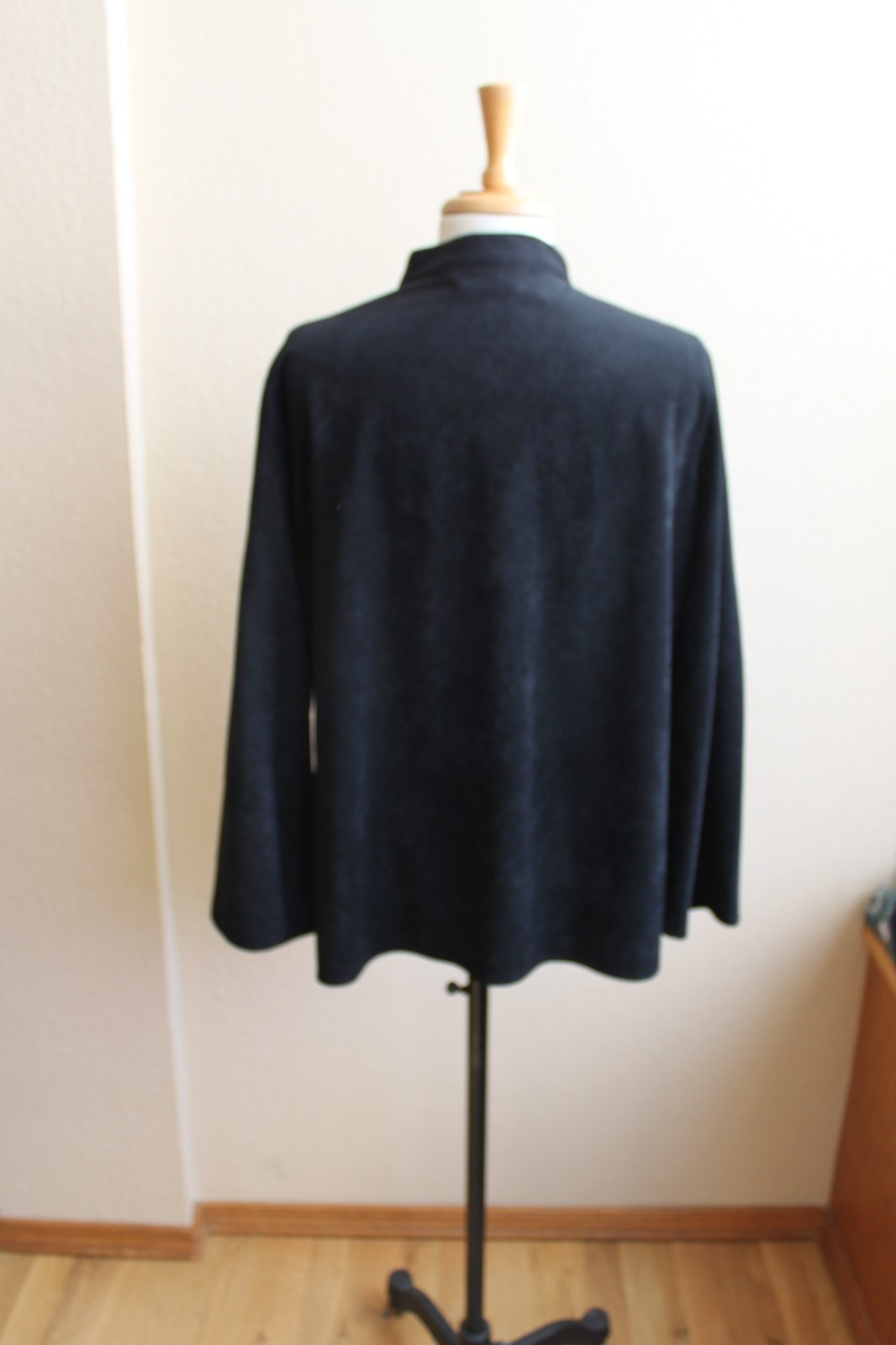Vintage 70’s Wilroy Traveler Black Eyelet Open Jacket Topper XL