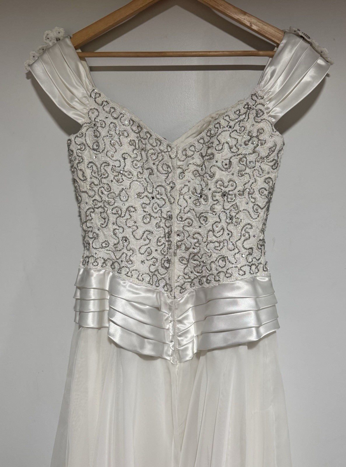 Vintage Mike Bennet White Beaded Stones Pearl Dress 34” Bust Y2K Prom Formal