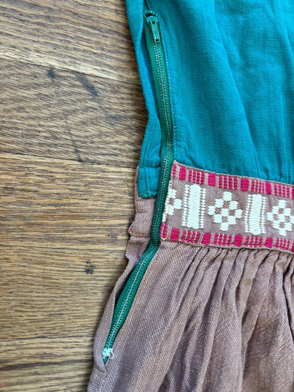 1950s Beautiful Rare Mexican Prarie Style Dress.talon Side Zip.26” Waist/17”pit