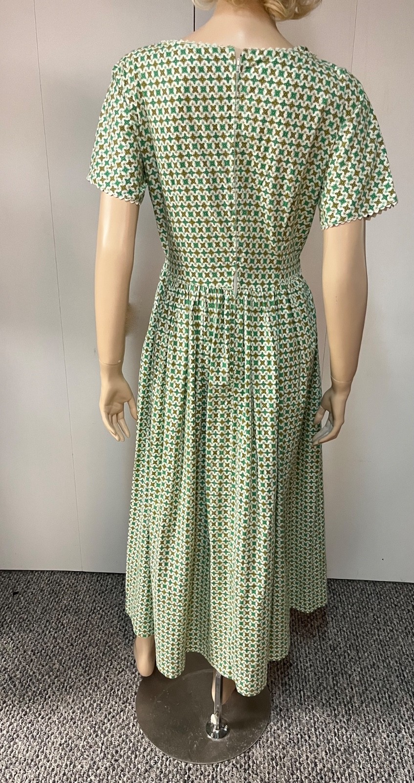 Vintage 1950s Harlequin Print Full Sweep Cotton Dress Back Metal ZipperBust 44
