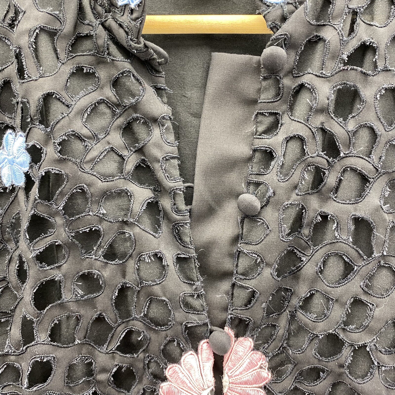 QUEEN CARO OF HONOLULU Vintage Cutwork Heavily Embroidered Applique Jacket Small