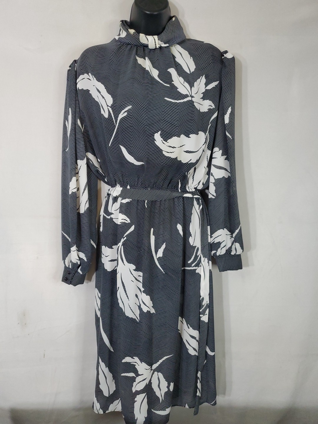 Vintage 70s/80’s Alexis Fashions Belted Dress Women’s Size 14 Long Sleeve Sheer