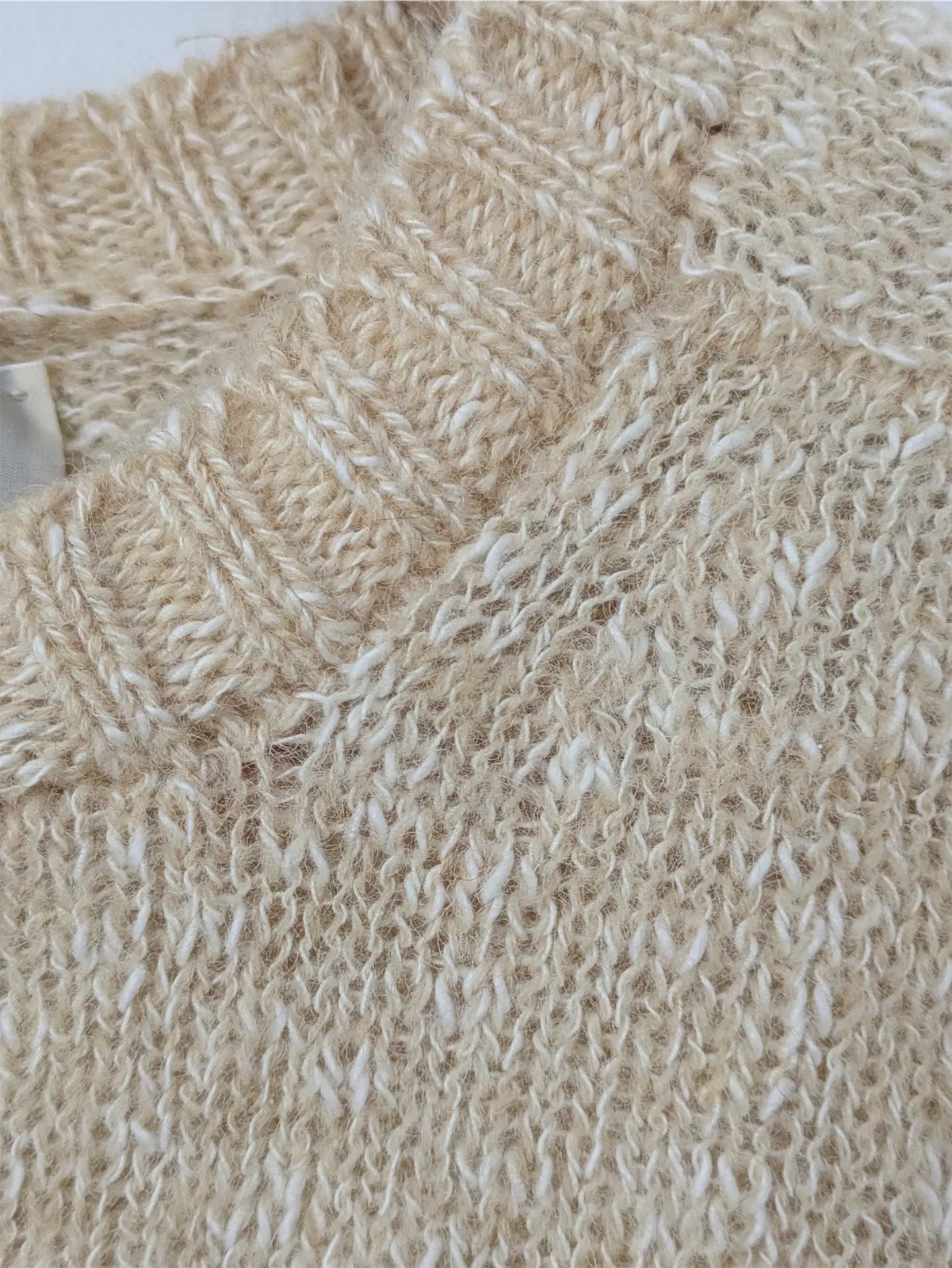 Pringle of Scotland Vintage Wool/Cotton Blend Sweater – Beige, Women’s Size S)