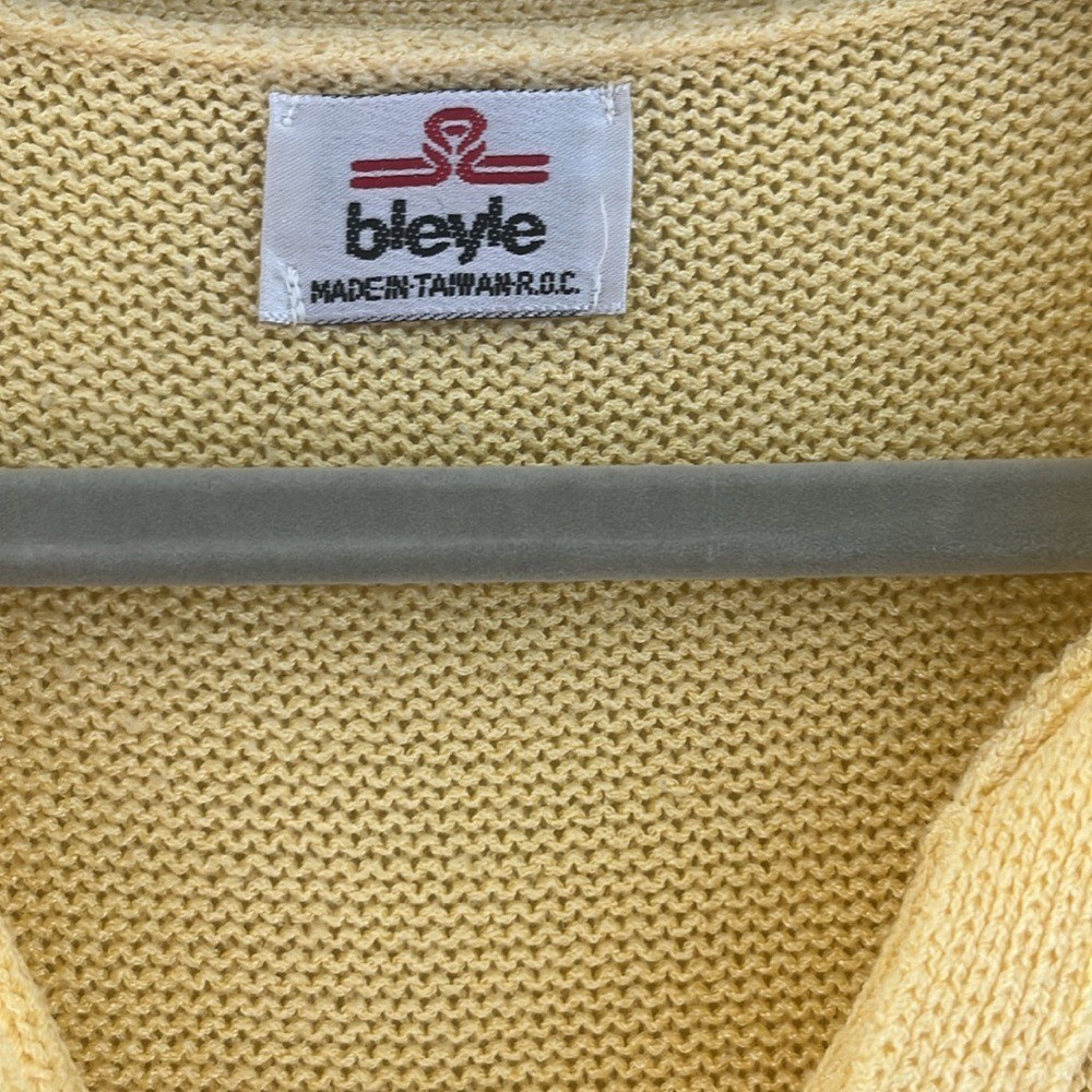 Vintage Bleyle sweater short sleeve cable knit cottage yellow sweater size large