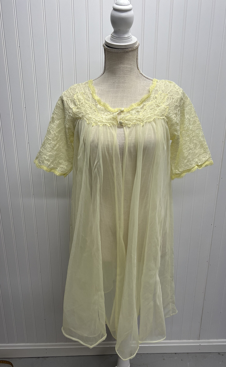 Vtg Lisette By Al Sterling Sheer Nylon Lace Robe yellow sz M