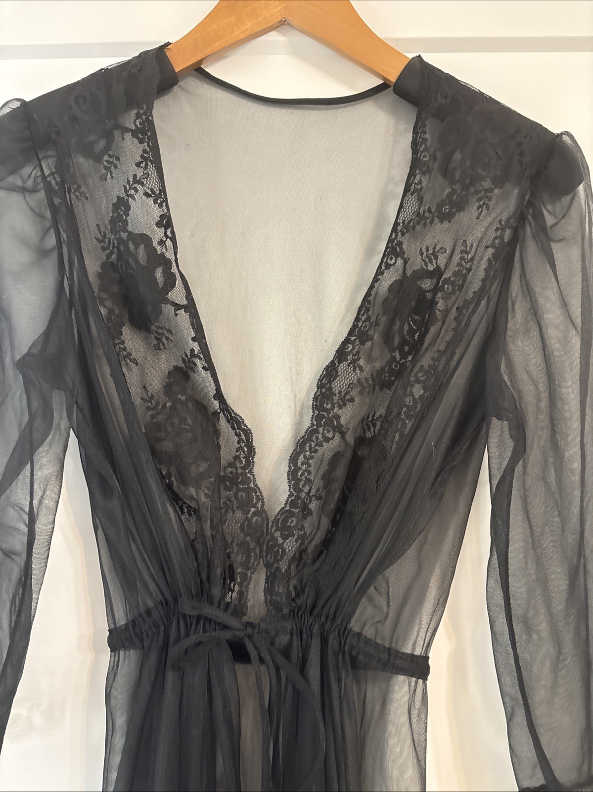 Vintage Pandora Lingerie by Chic Nightgown & Robe Open Tie Front Lace Romantic