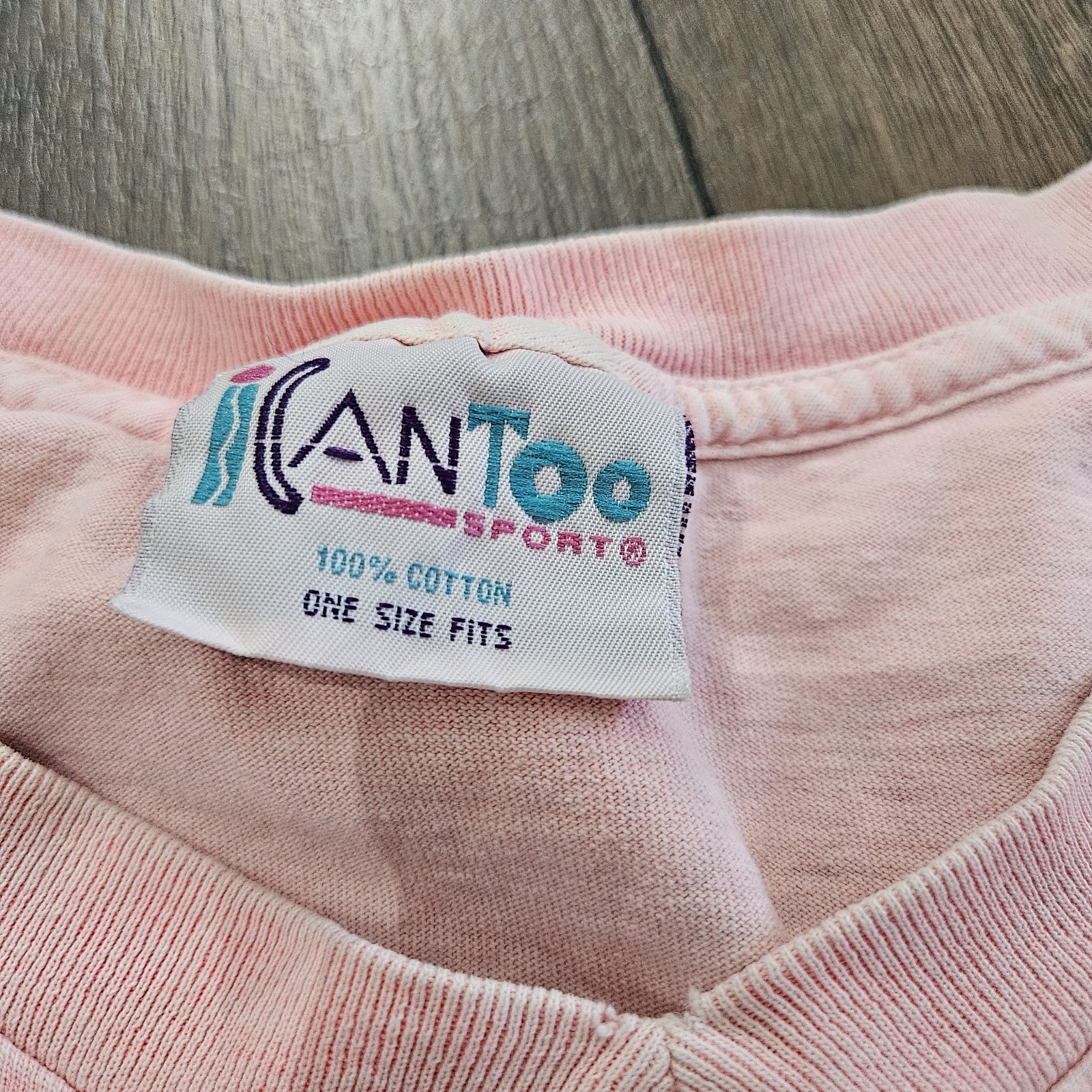 Vintage Kantoo Cropped Pink Foxy’s Jost Van Dyke Fish Shirt One Size.