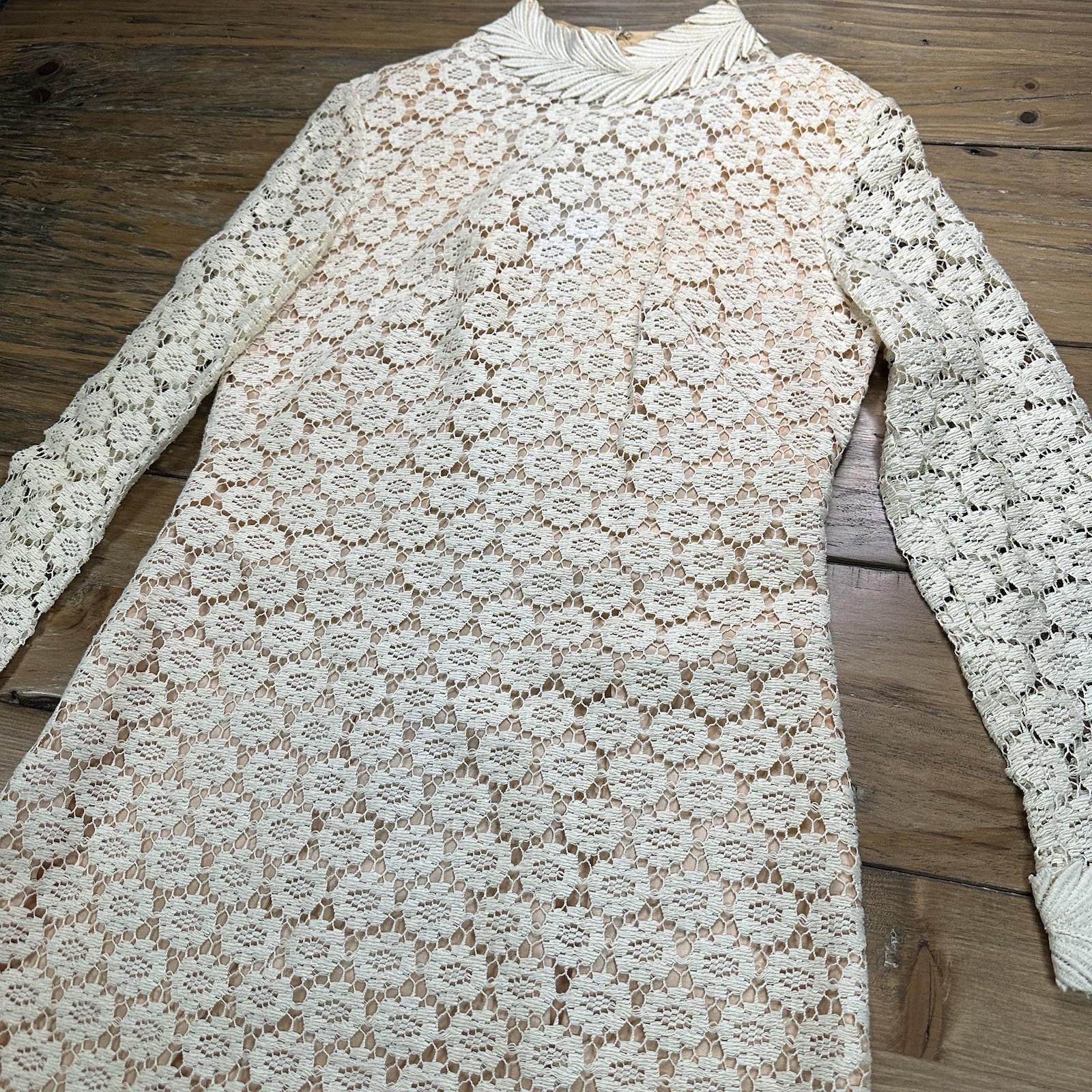 Vtg 60s ILGWU Union Made Ivory Guipure Lace Shift Dress Mock Neck Mod Bridal