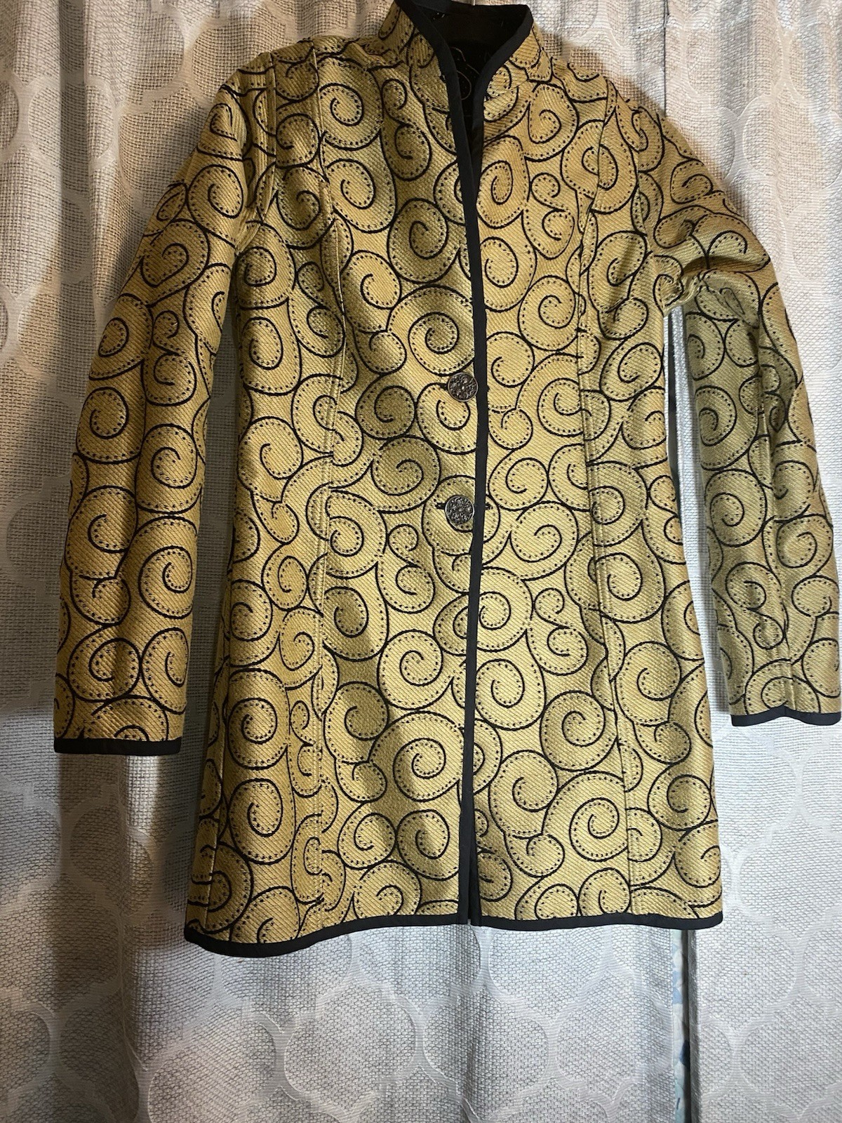 Vintage Tapestry Jacket Reversible Kimono Style Reversible Cuff Link Buttons S