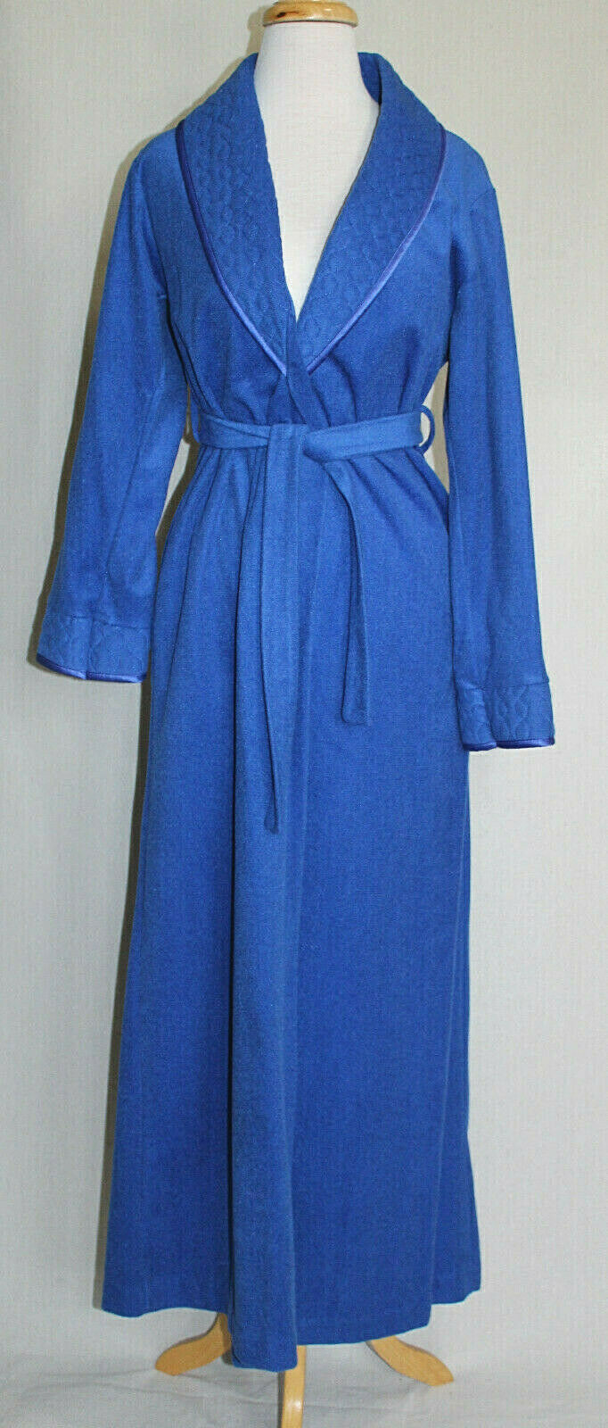 Vintage GERRY Acetate Velour BUE Bathrobe w Embossed Design Trim Size Petite Exc