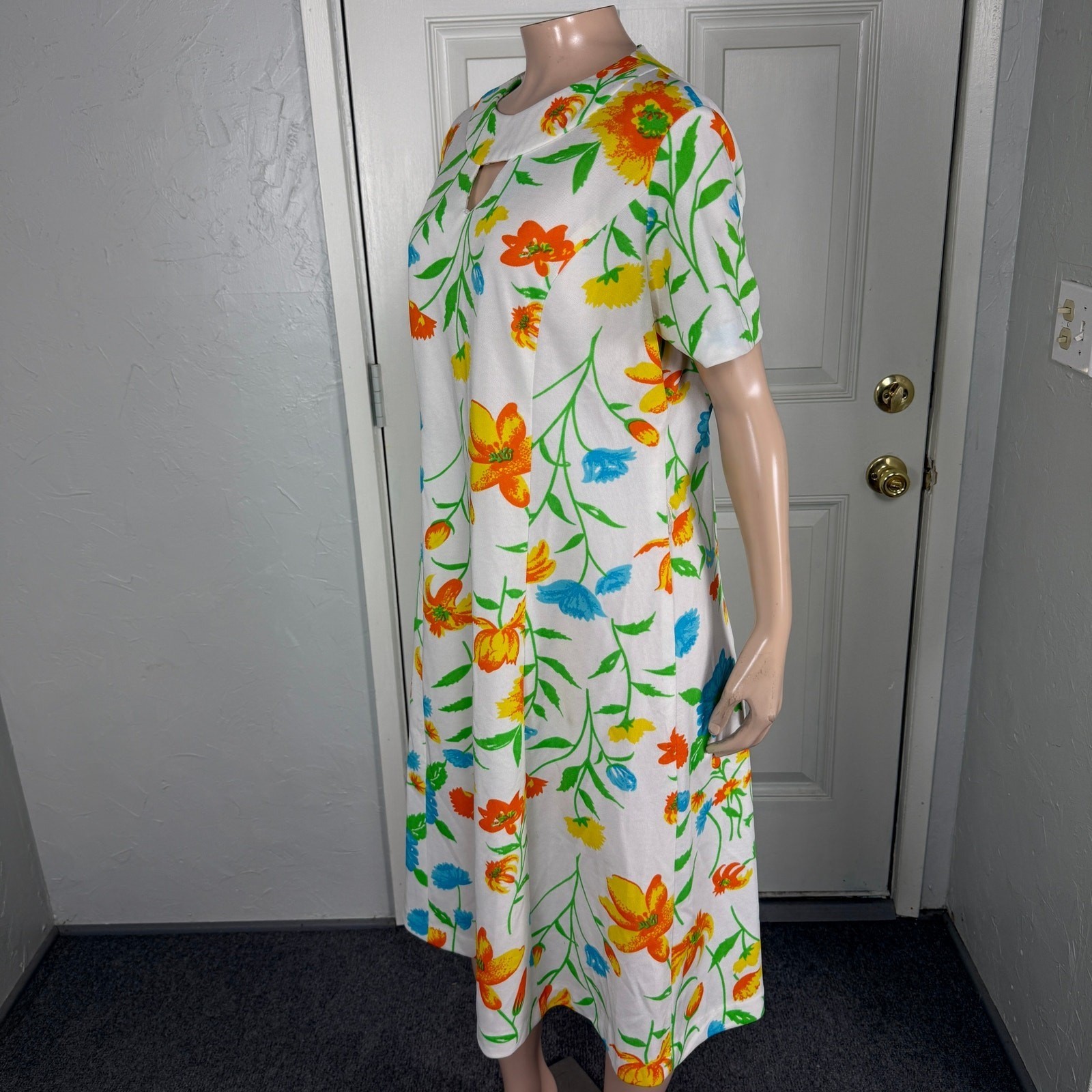Vintage 70s Prissy Women’s Dress Polyester Knit Mod Retro Shift Floral 60s G4-28
