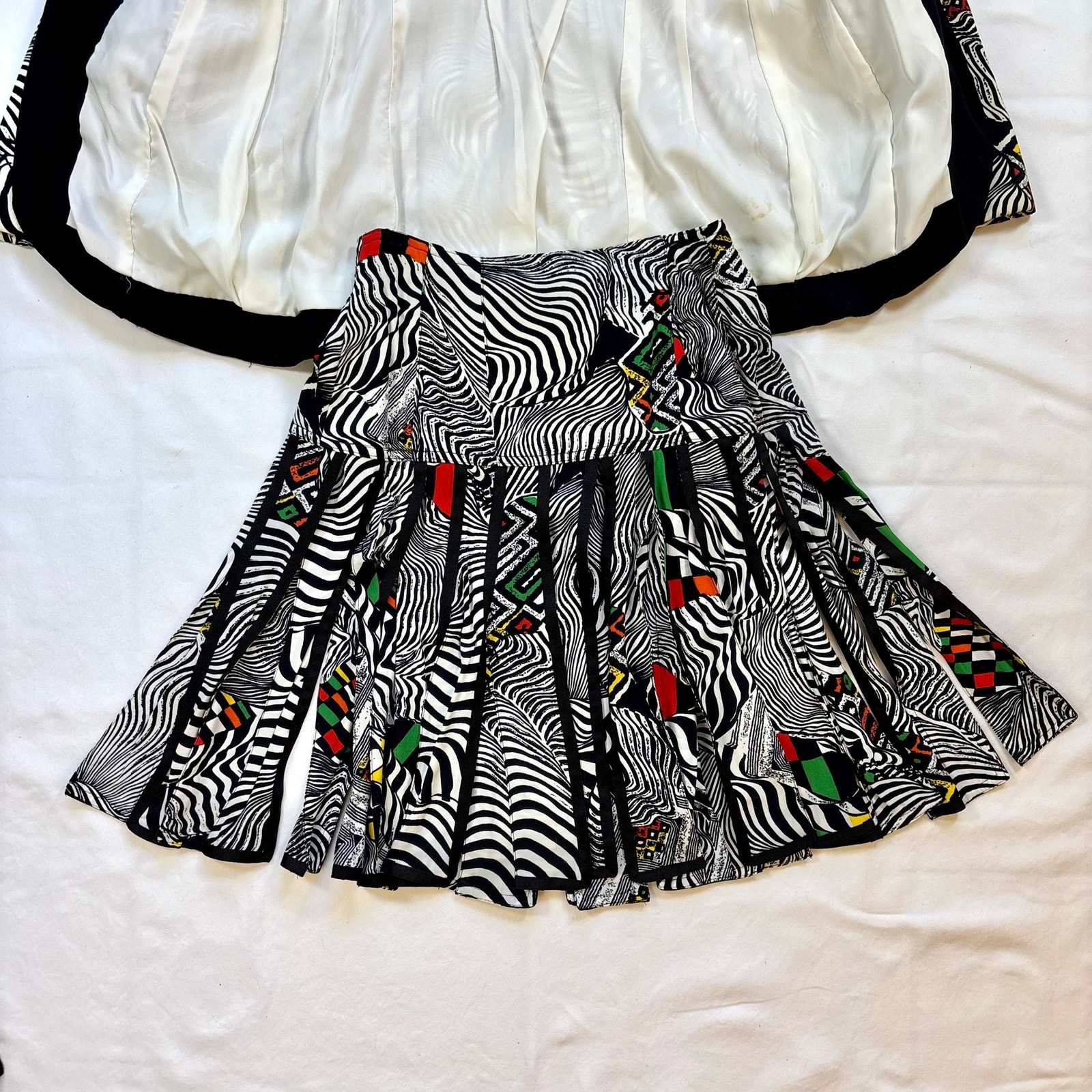 1980s IIF Zebra Geometric Print Skirt Set Blazer Car Wash Fringe Mini Two Piece