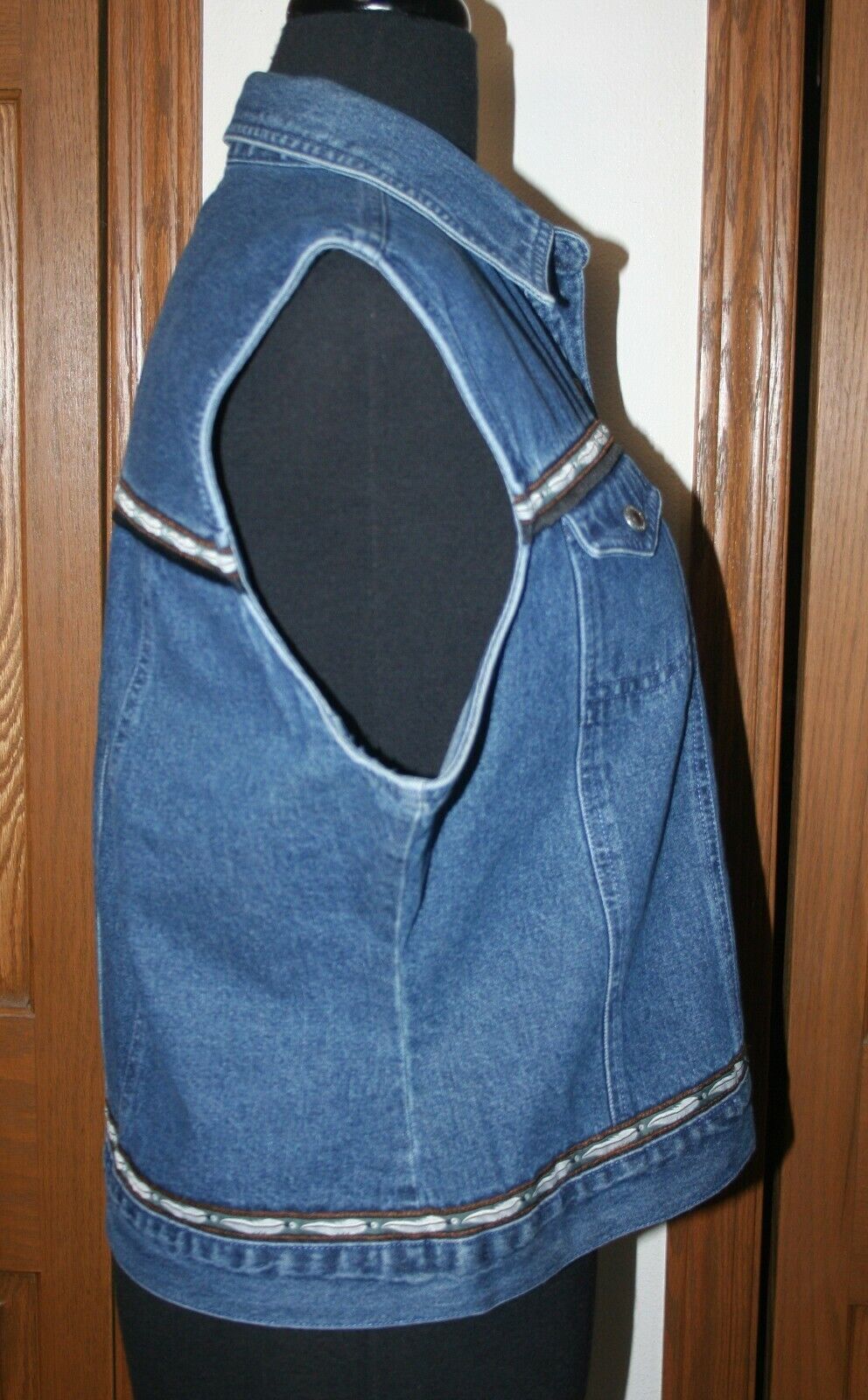VTG Women’s WRANGLER Denim Vest Southwestern LARGE Western Tribal