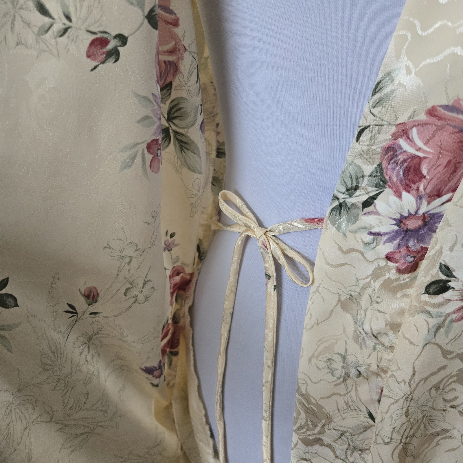 Vintage Cream Floral Satin Robe Small Expressions