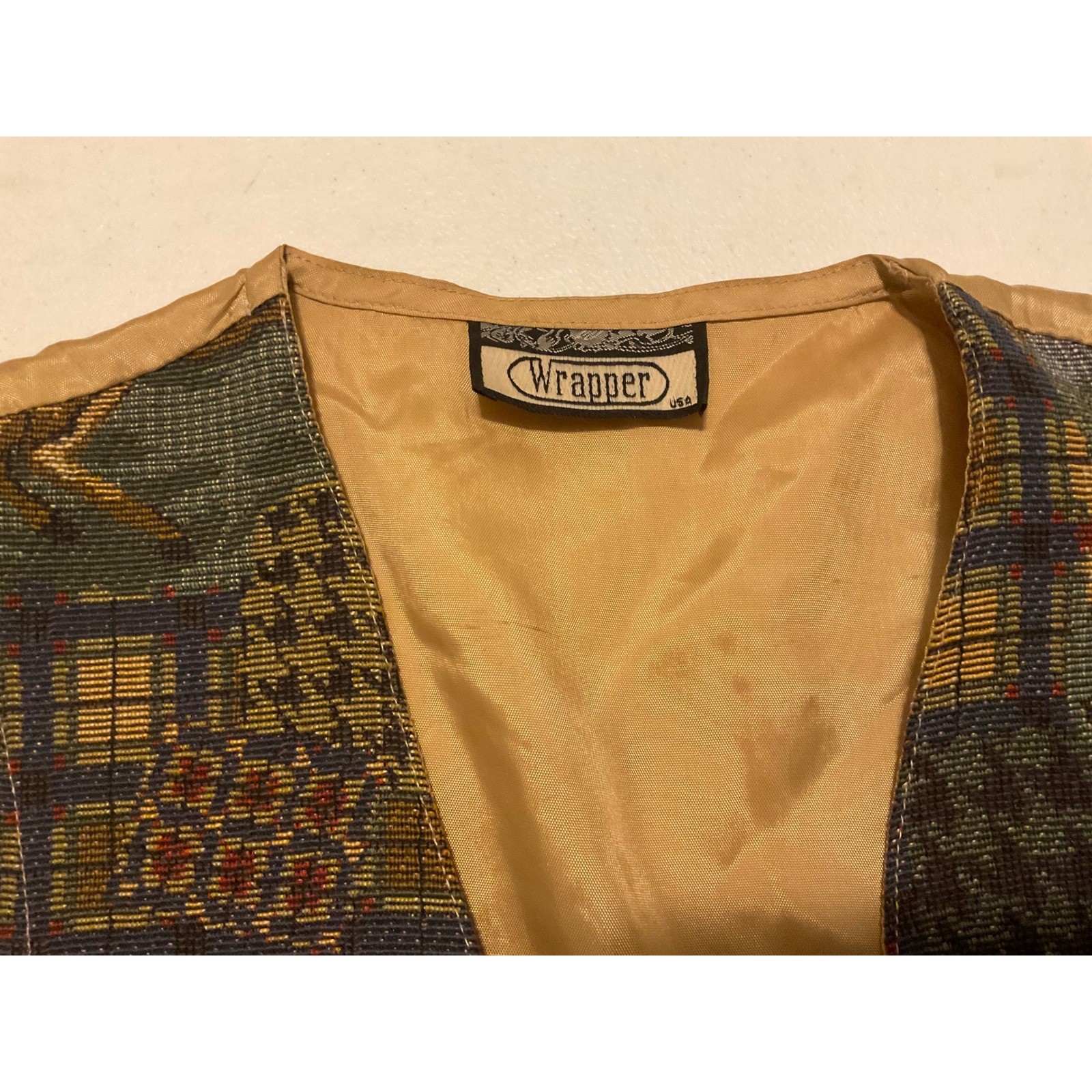 Vintage Wrapper USA Equestrian Tapestry Vest Horse Hunt Scene Plaid Gold Back