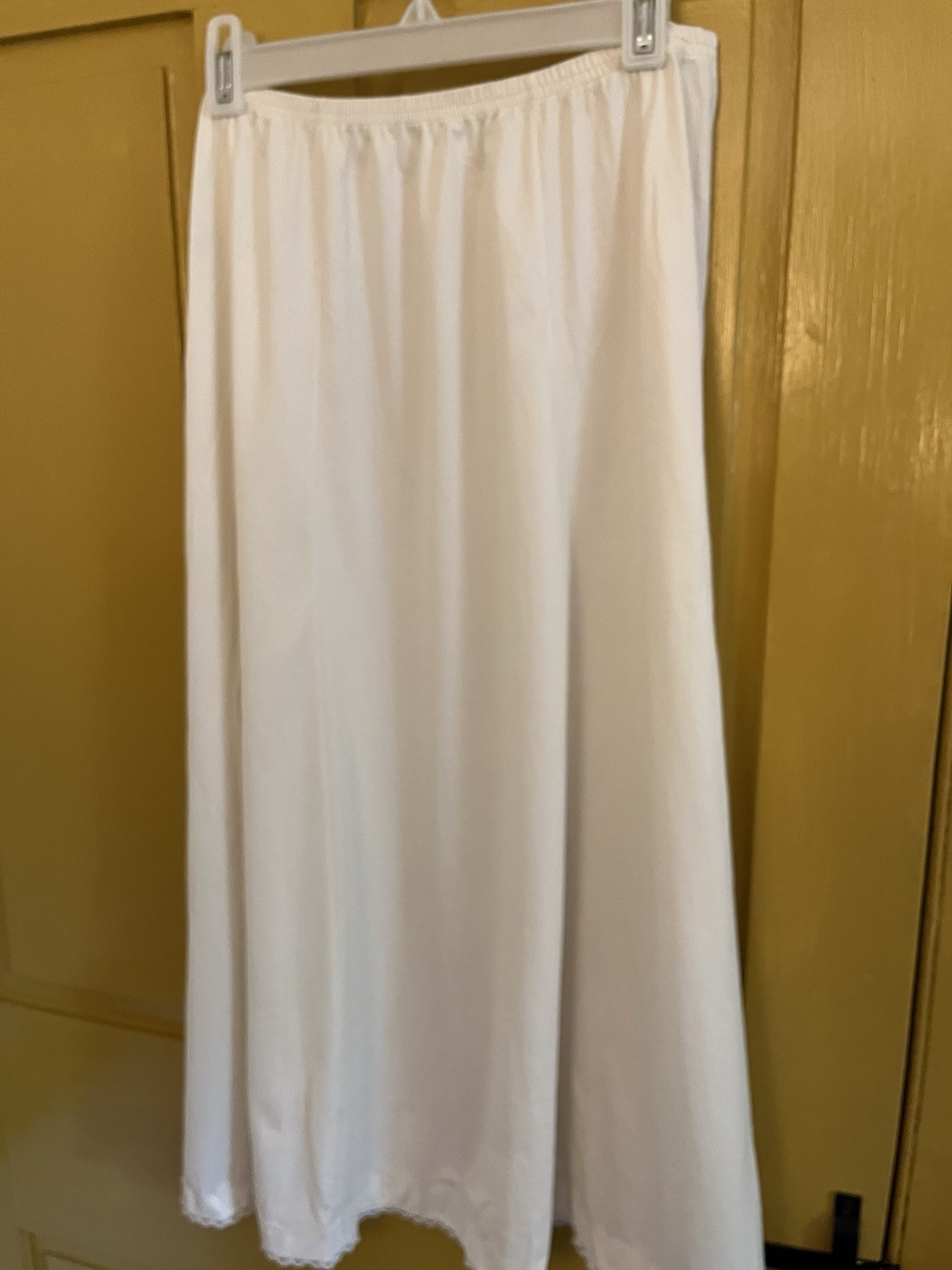Vtg White Vanity Fair, Lace Trim, Half Maxi Flared SLIP 27″ Long, Sz. Med SS