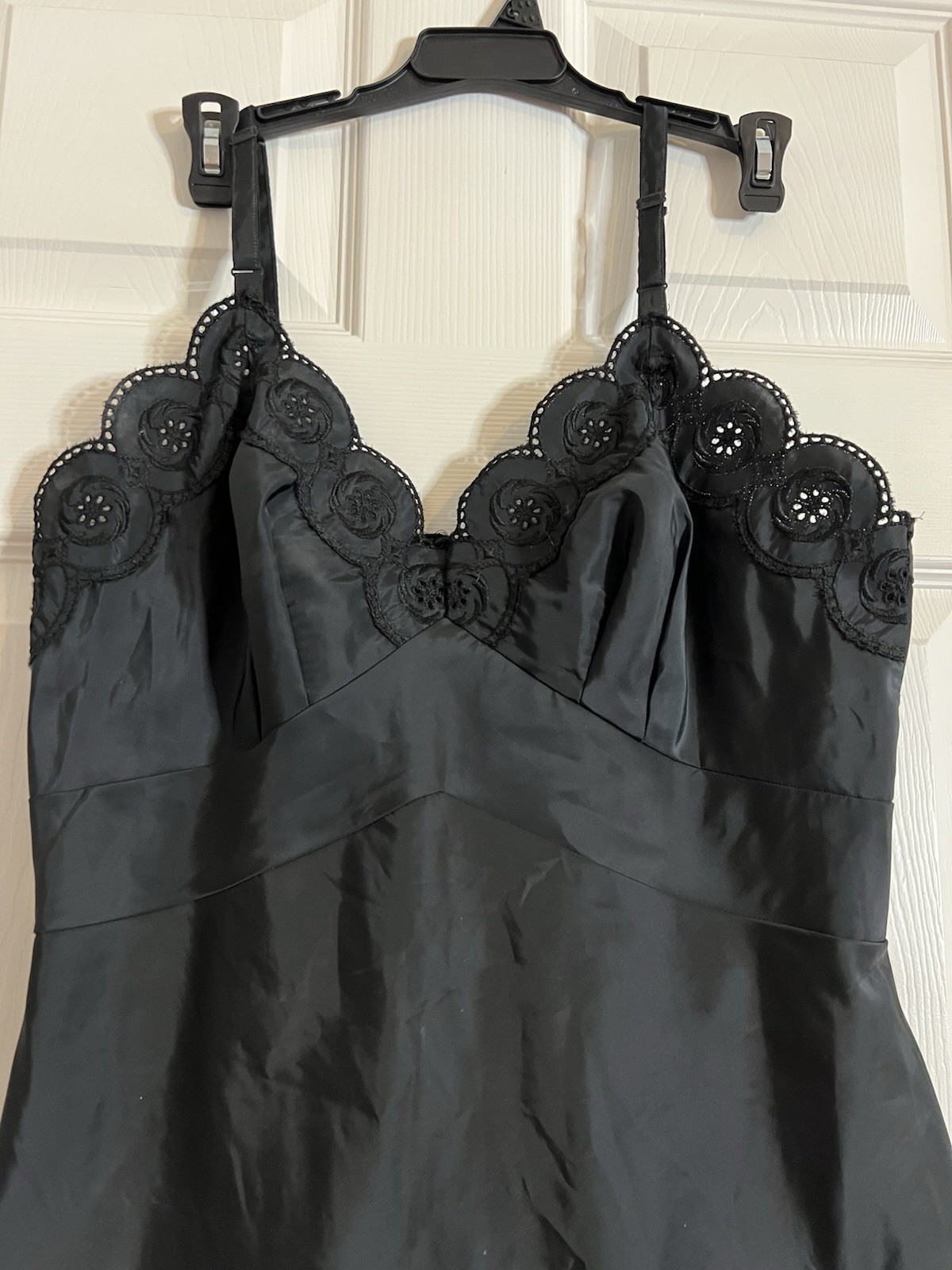 Vintage 1960 Val Mode Full Slip Black Embroidered Lace Size 34 Dacron/nylon