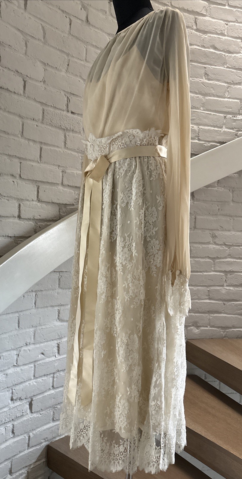 VTG 1970s Bill Blass Elizabeth Arden Ivory Chiffon Lace Dress Wedding Bridal S/M