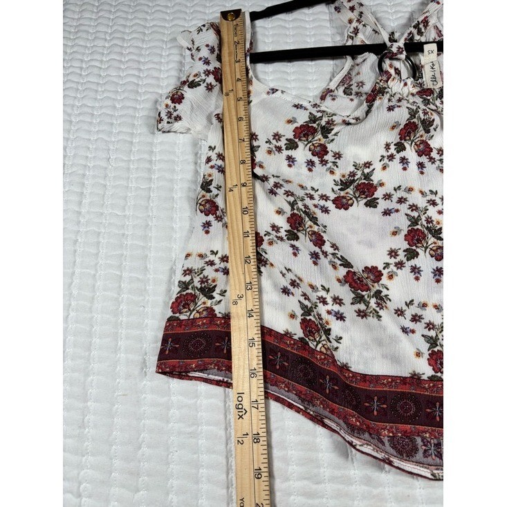 Chloe & Katie Floral Crop Top XS Boho Cottagecore Tie Front Cold Shoulder Rayon