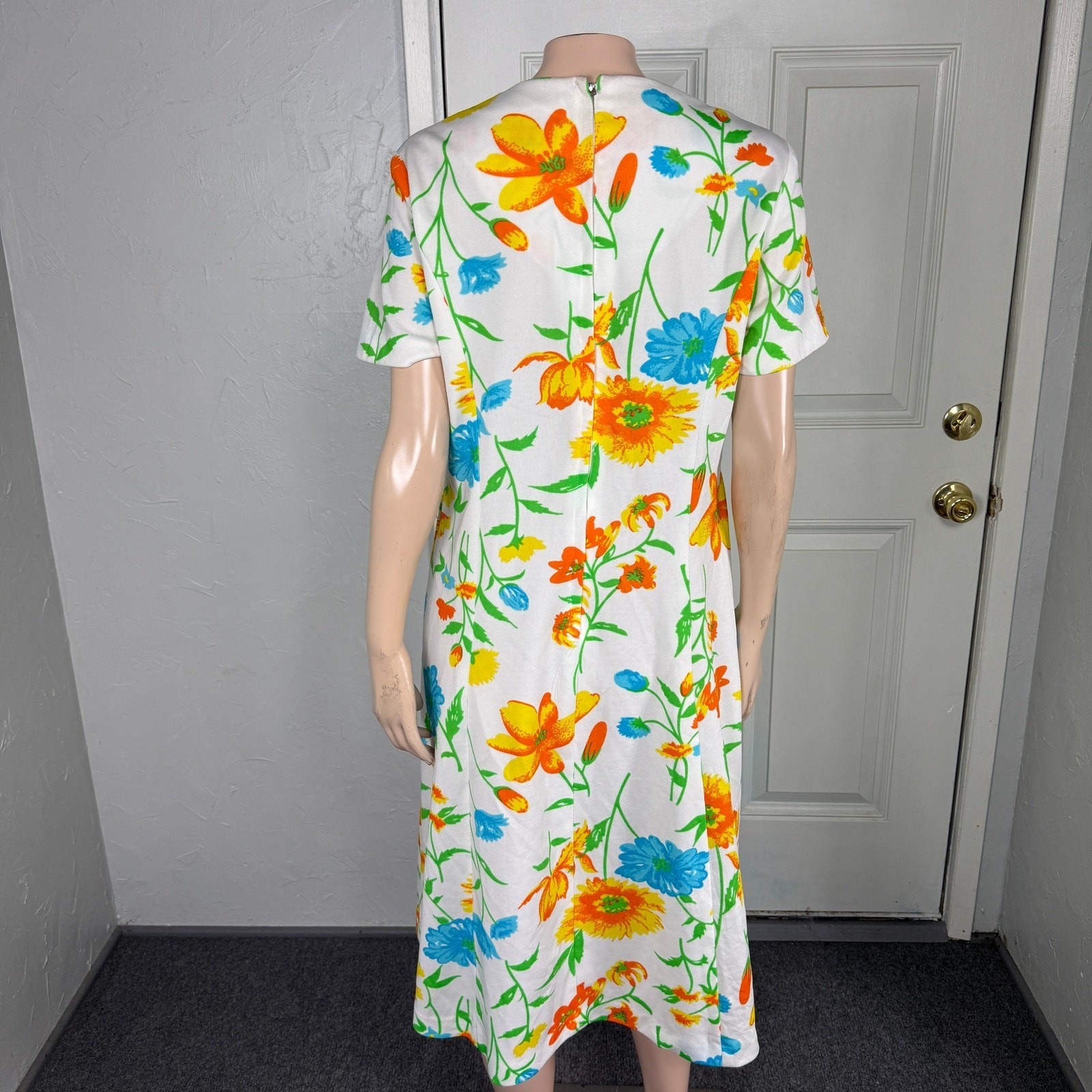 Vintage 70s Prissy Women’s Dress Polyester Knit Mod Retro Shift Floral 60s G4-28