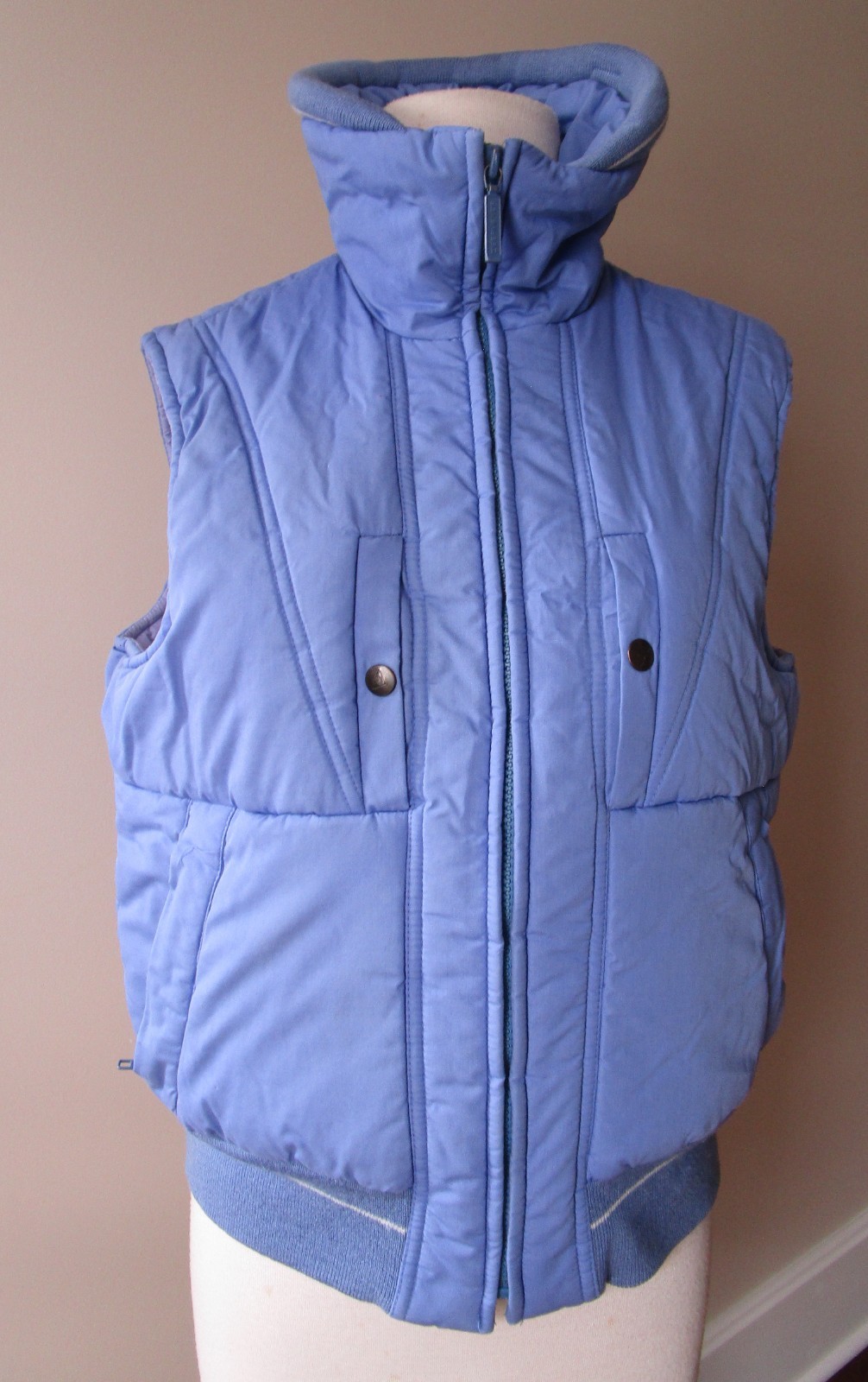 VINTAGE OBERMEYER WOMENS DOWN FILLED VEST, FABULOUS CONDITION! MULTI POCKETS