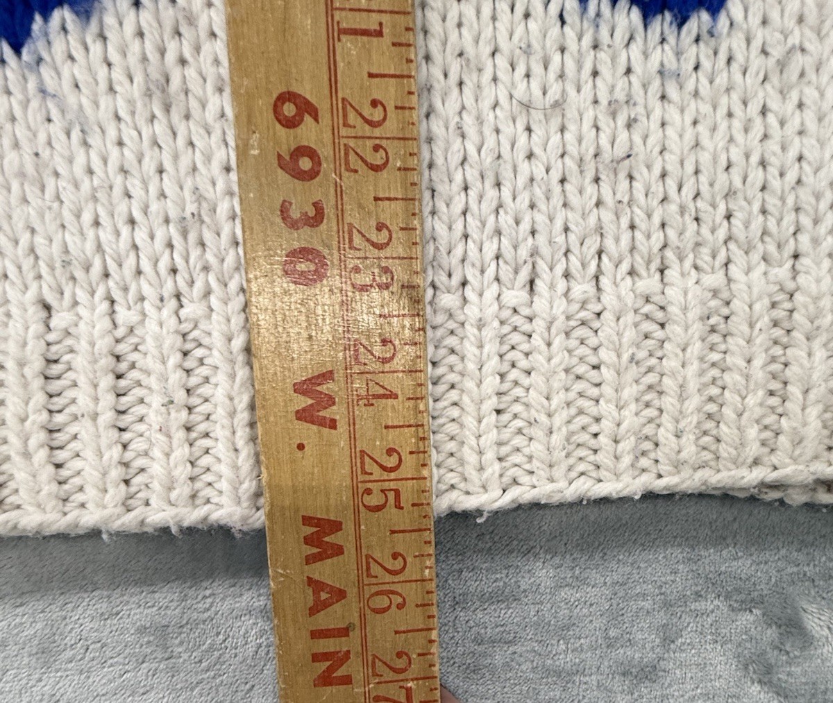 Women’s Vintage ONE STEP UP Bear Football Sports Theme Hand Knit Colorful Med