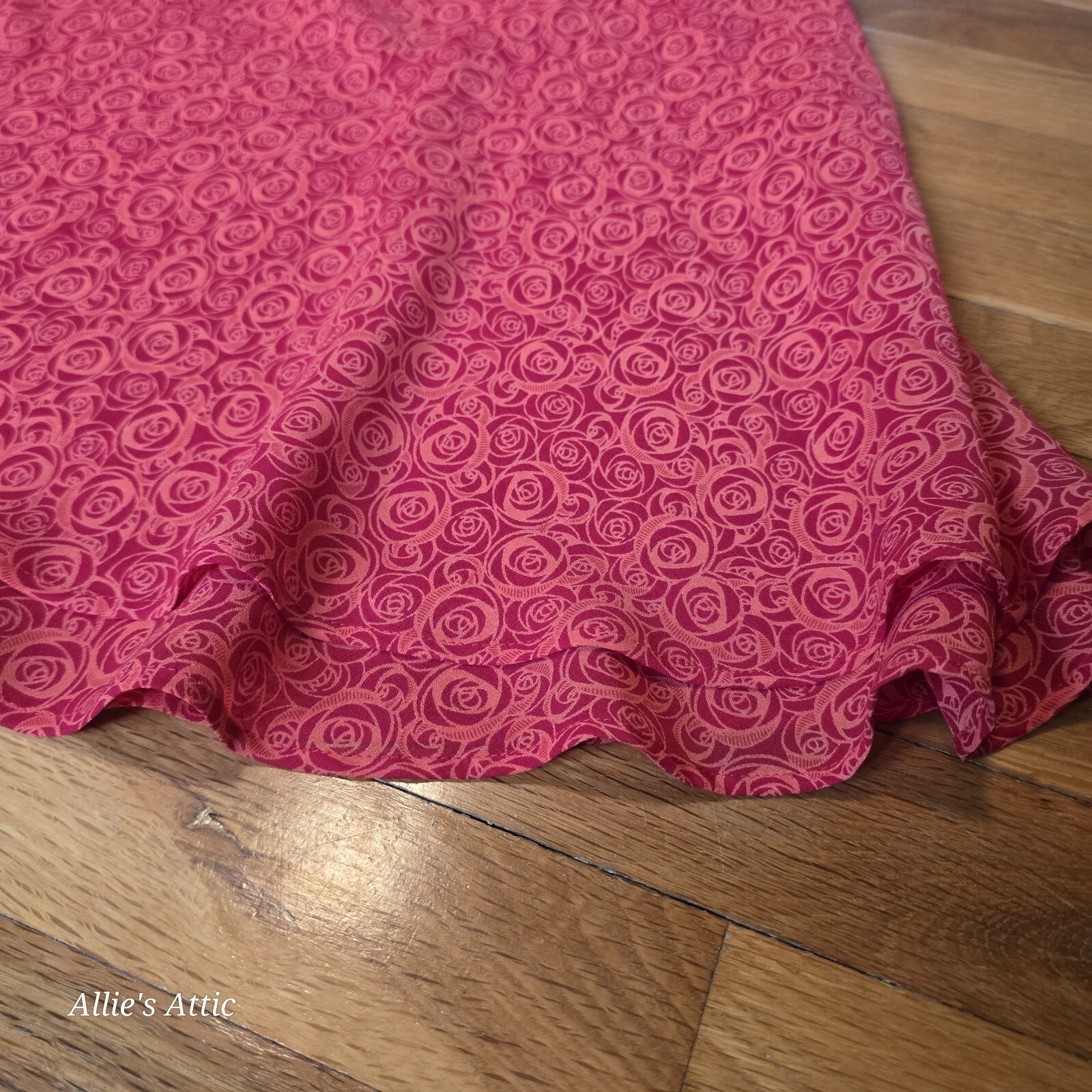 Vintage 90s Tailor B Moss Red Pink Rose Patterned Thin Floral Mini Zip Skirt 4