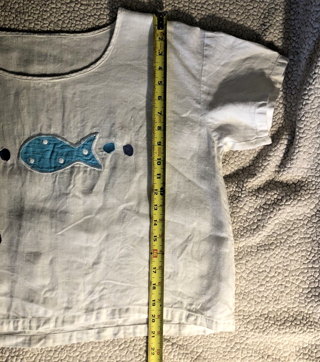 Vtg Y2K 100% Linen sz Lg cropped short sleeve shirt white fish applique coastal