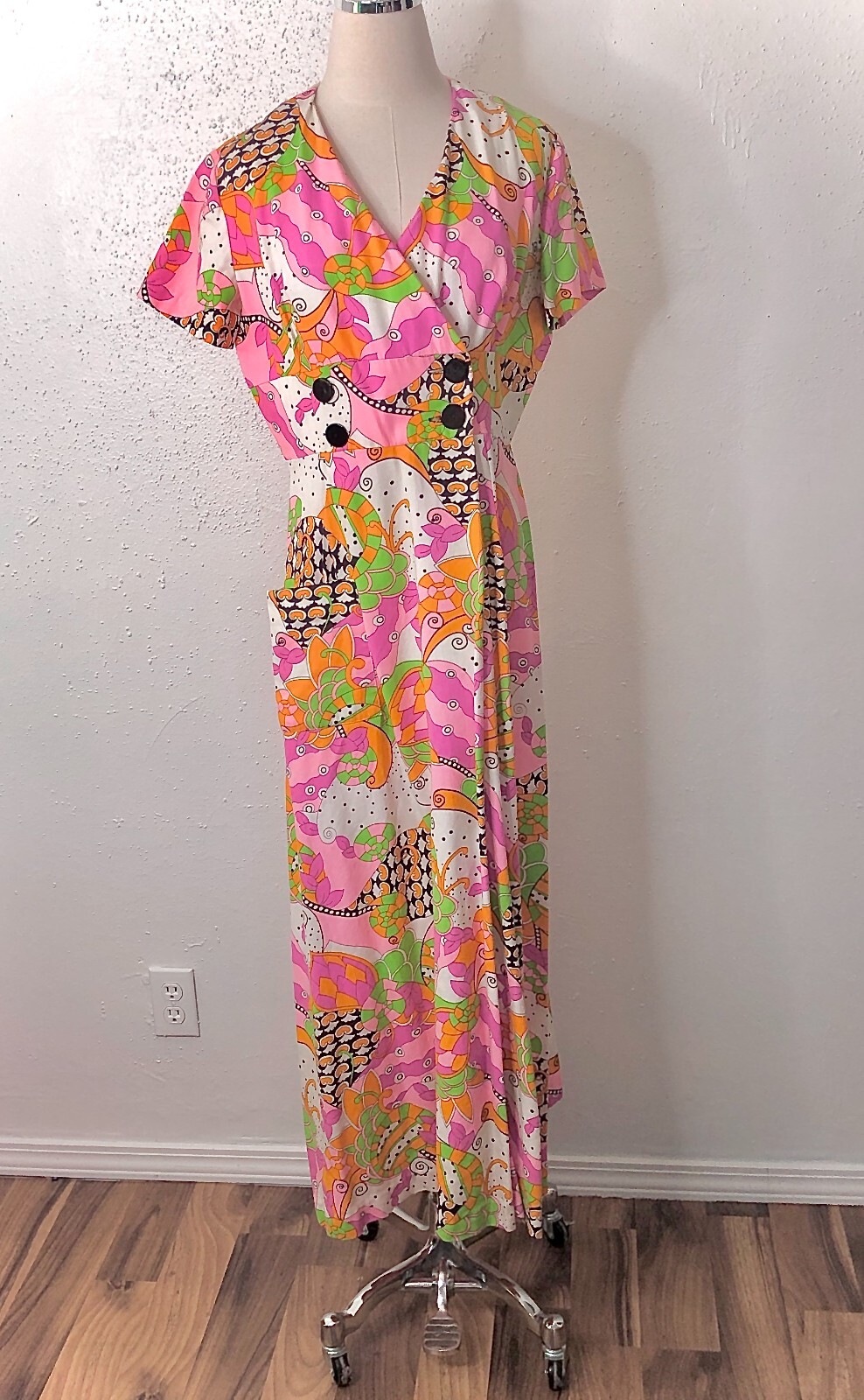 Evelyn Pearson Womens Vintage 60s Wrap Lounge Dress Medium Pink Green Mod Maxi