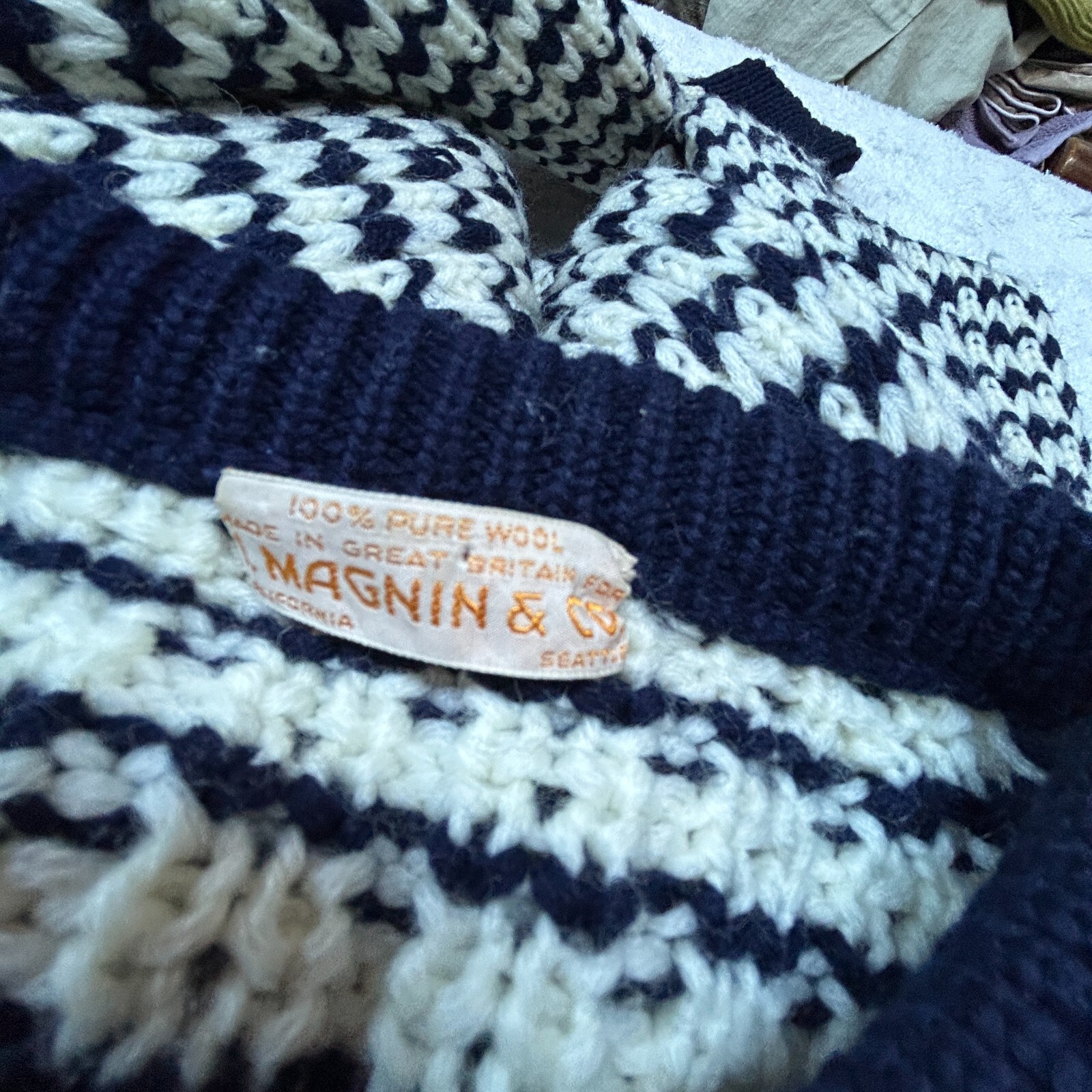 Vintage I. Magnin Women Crew Neck Stripe Knitted Pullover Sweater 100% Pure Wool