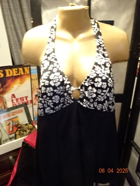 WHITE STAG HALTER SWIMSUIT (XL 16/18) Blk/White Floral Padded Bra 1-Piece NWT